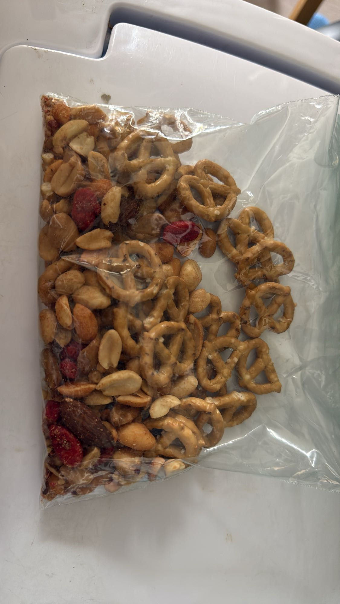 Mélange bretzels et noix