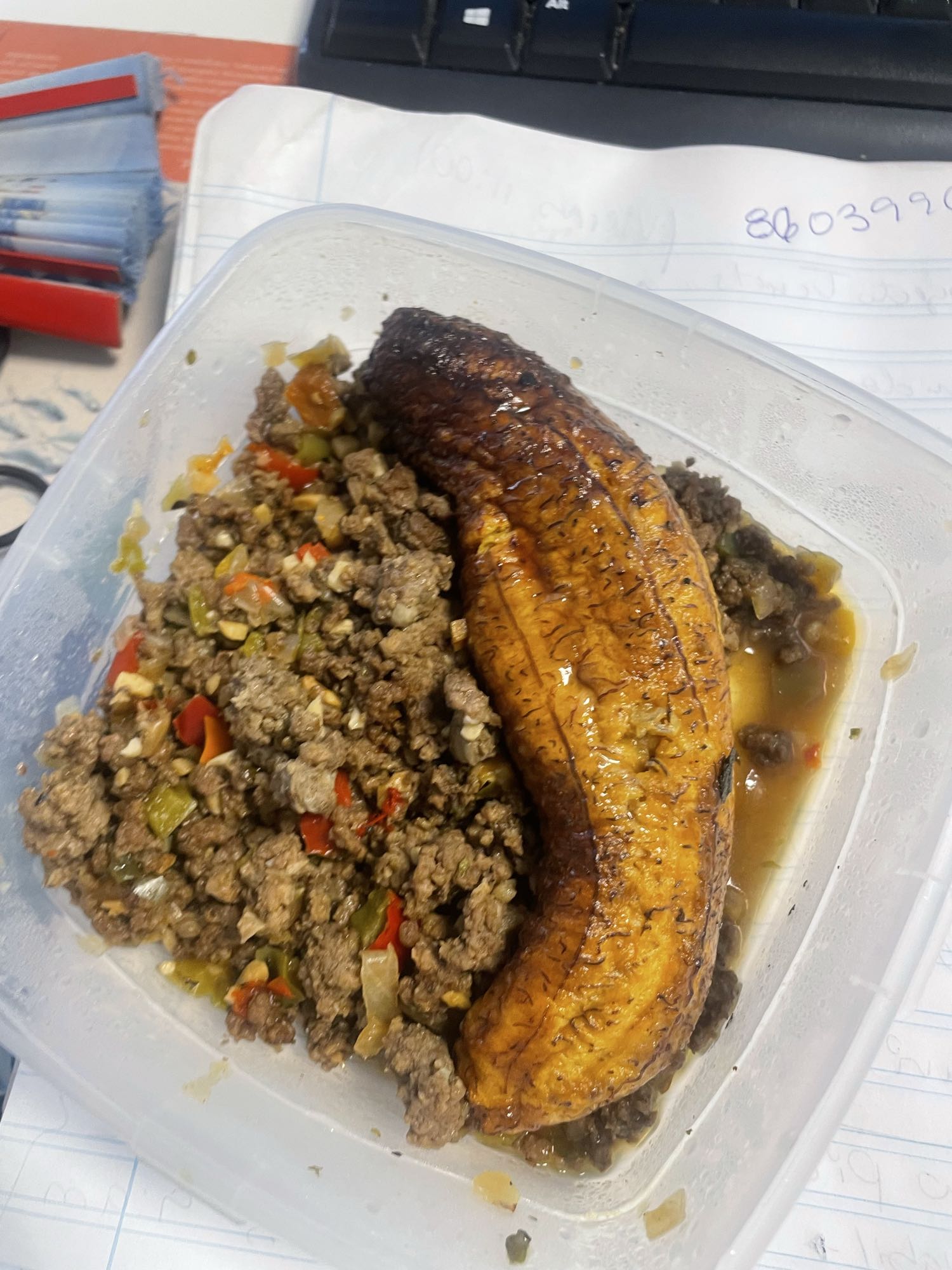 Carne molida con plátano