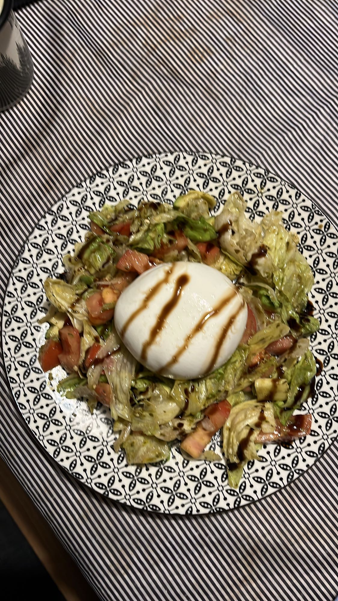 Салата с бурата