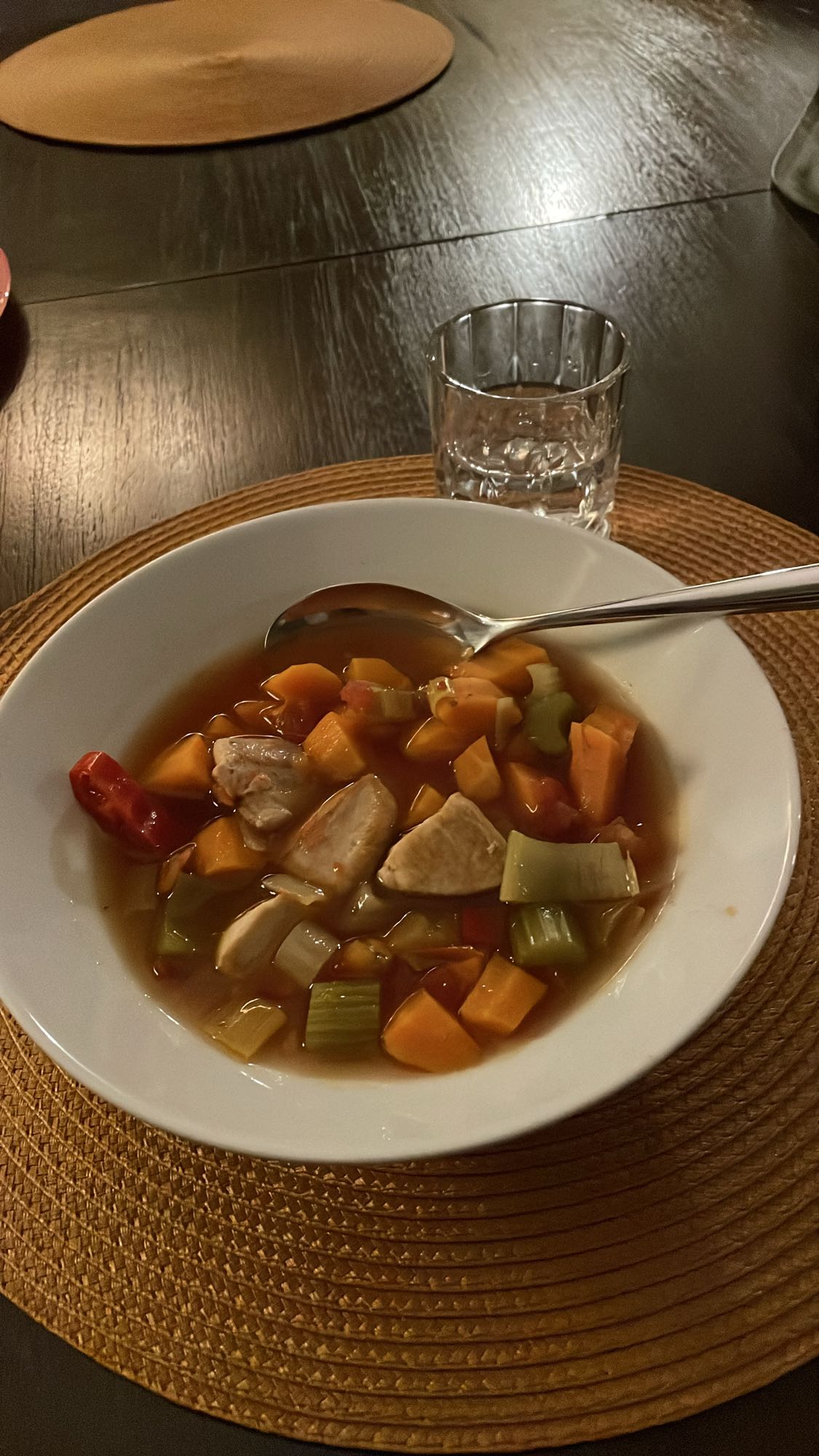 Kycklingsoppa med grönsaker