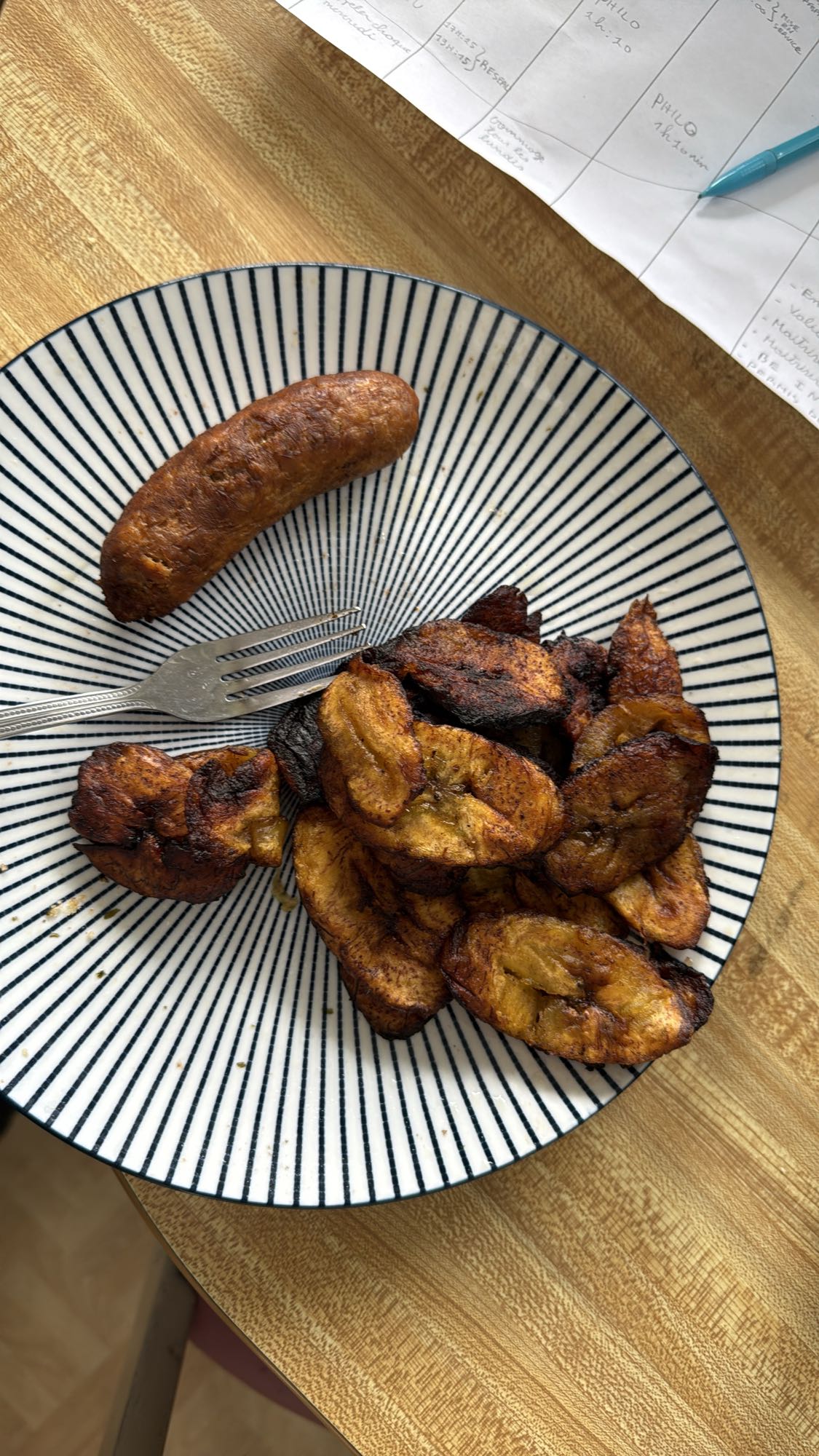 bananes plantains et saucisse