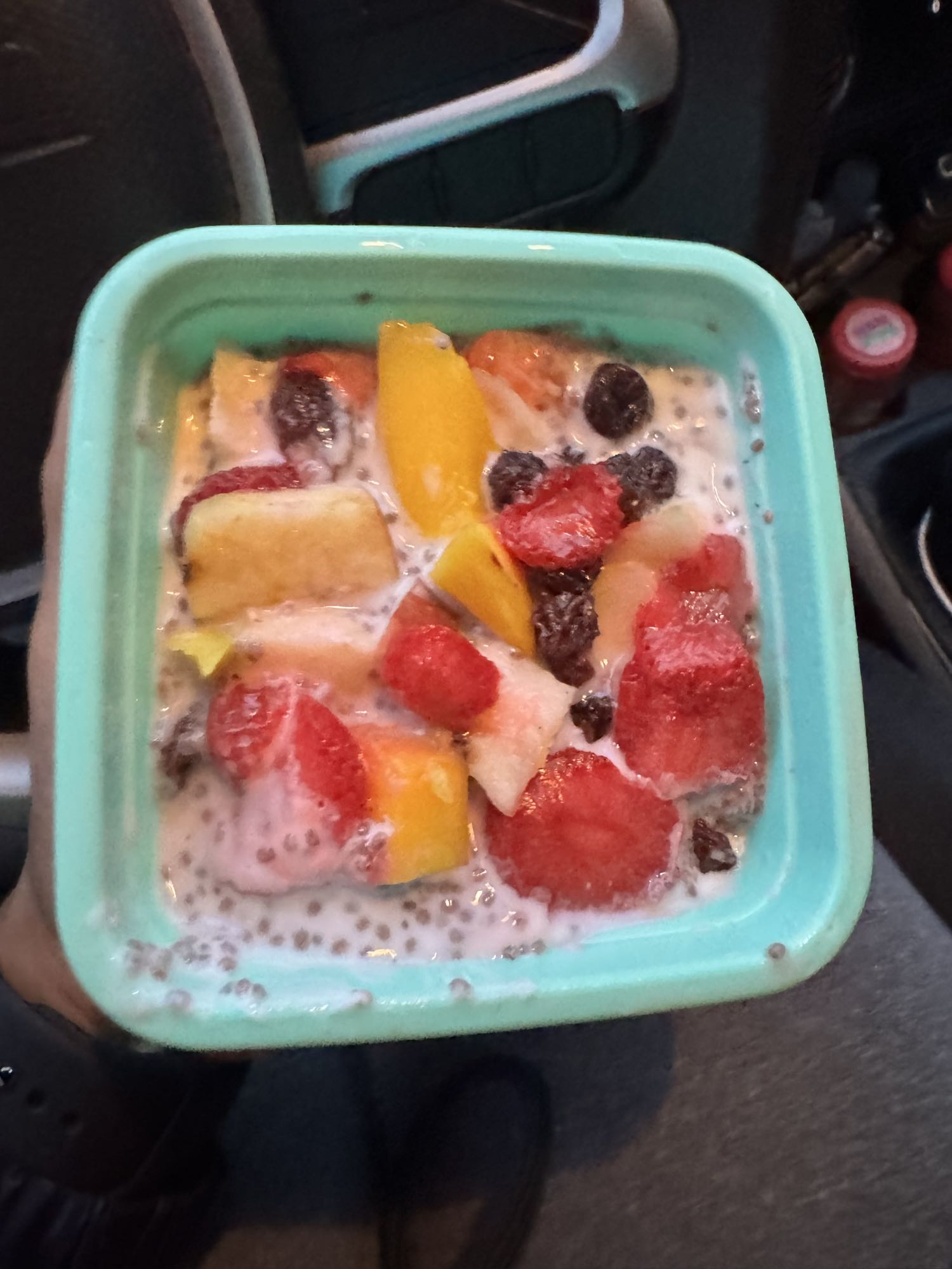 Tigela de frutas com chia