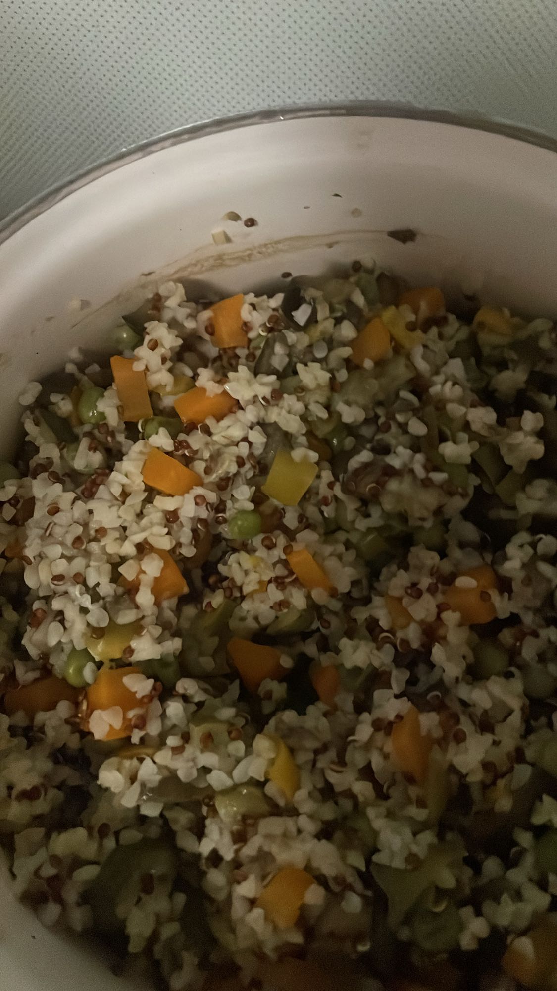 Bulgur ve sebze karışımı