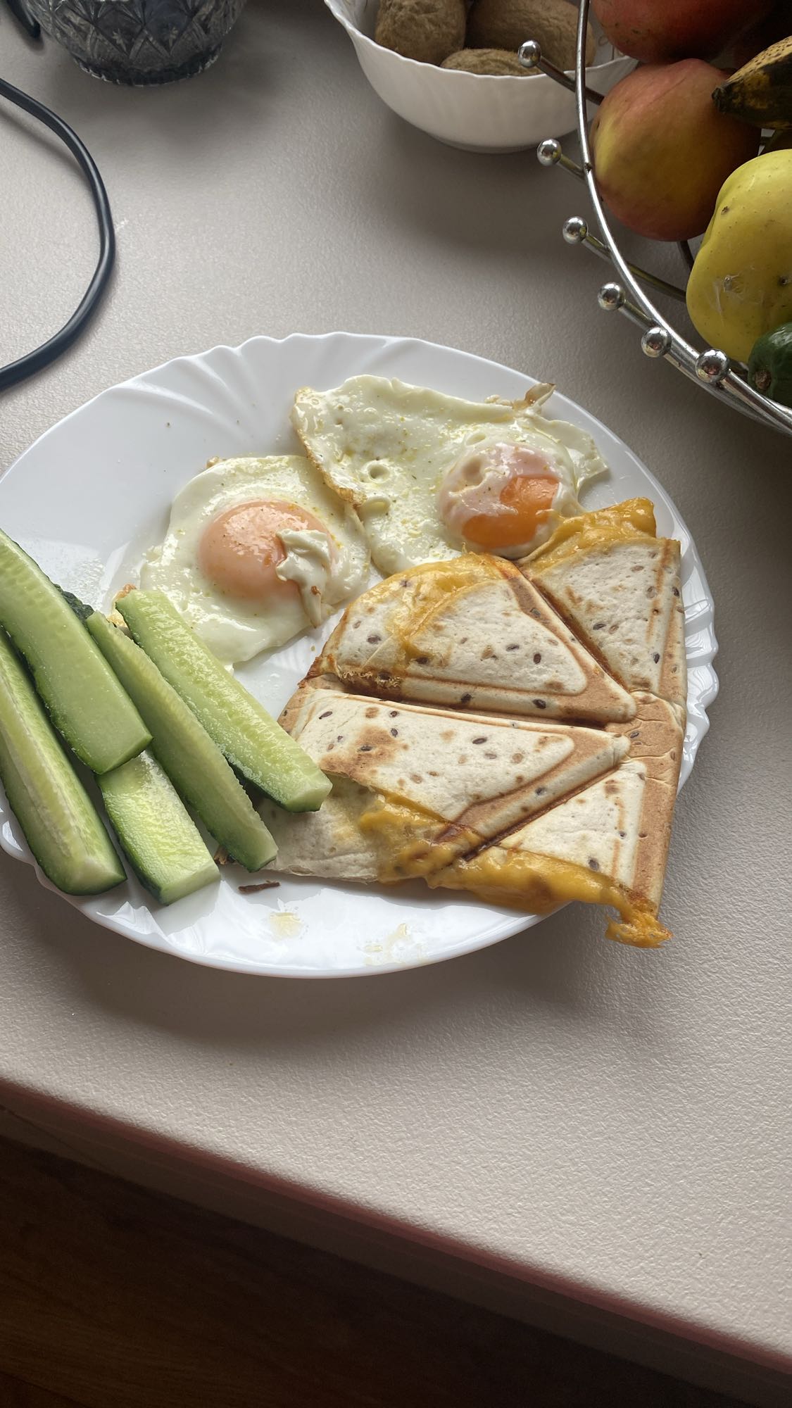 Mic dejun cu ouă și tortilla