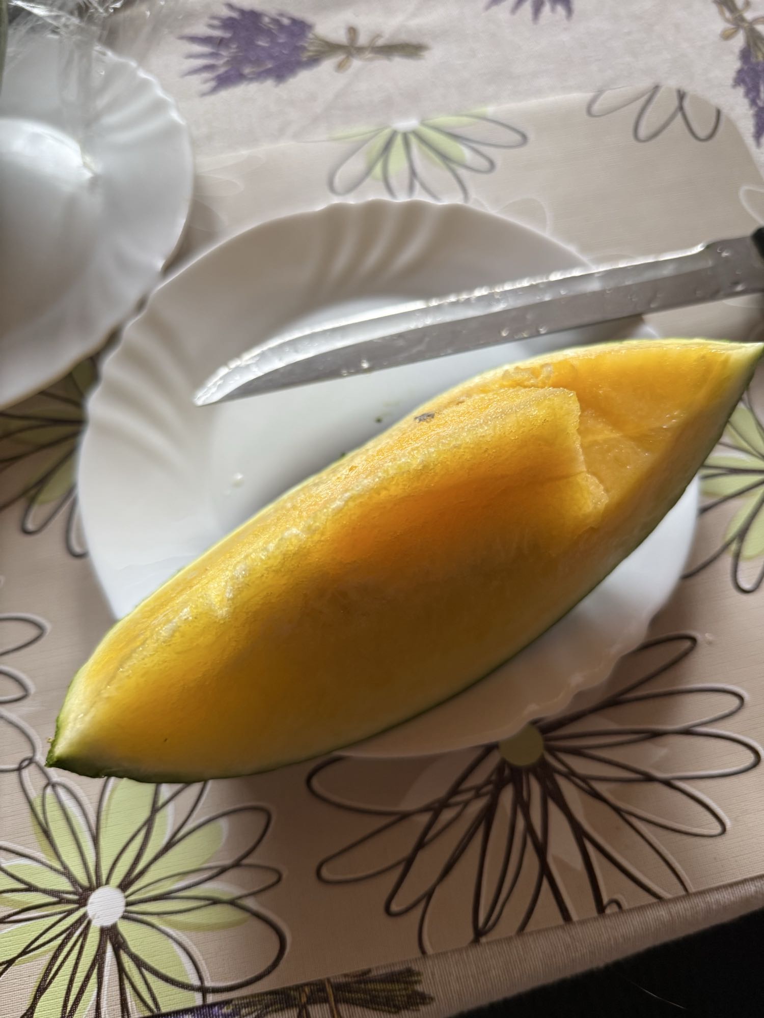 Felie de pepene galben