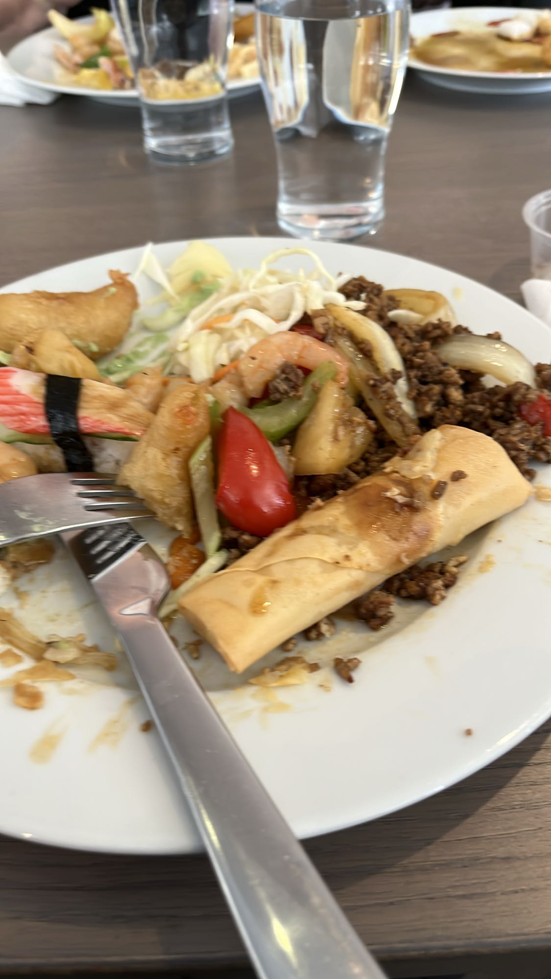 Blandad asiatisk buffé