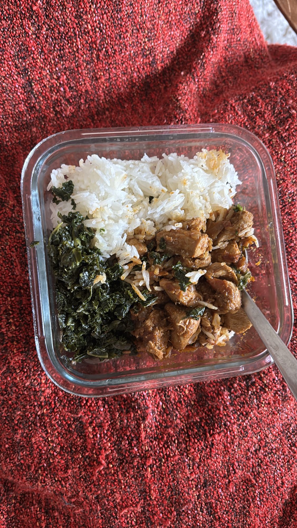 Ris, grönkål och kycklinggryta