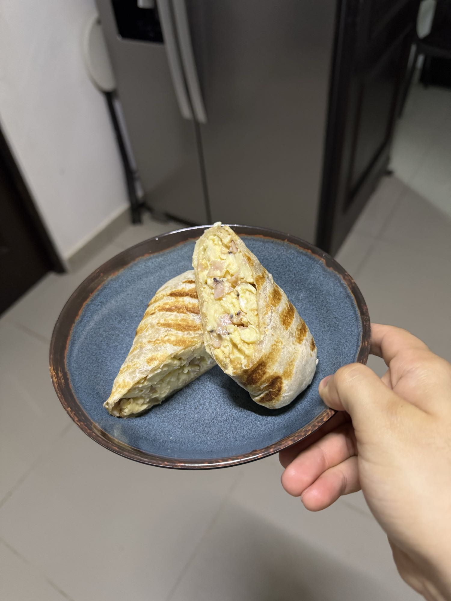 Wrap de huevo y jamón de pavo