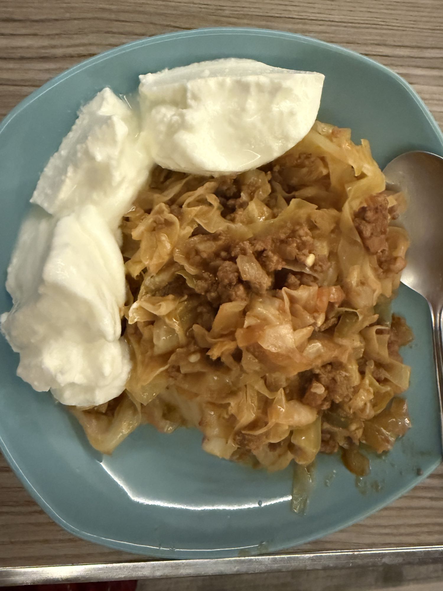 Kıymalı lahana ve yoğurt