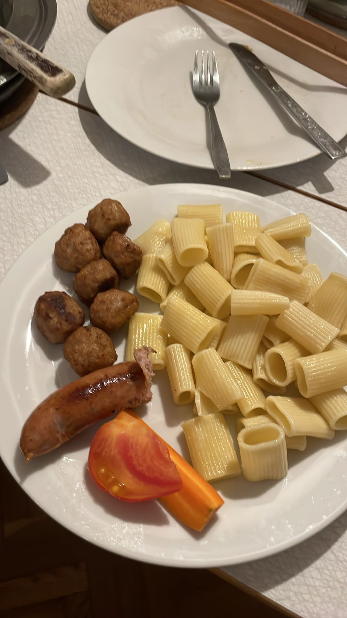 Pasta med köttbullar