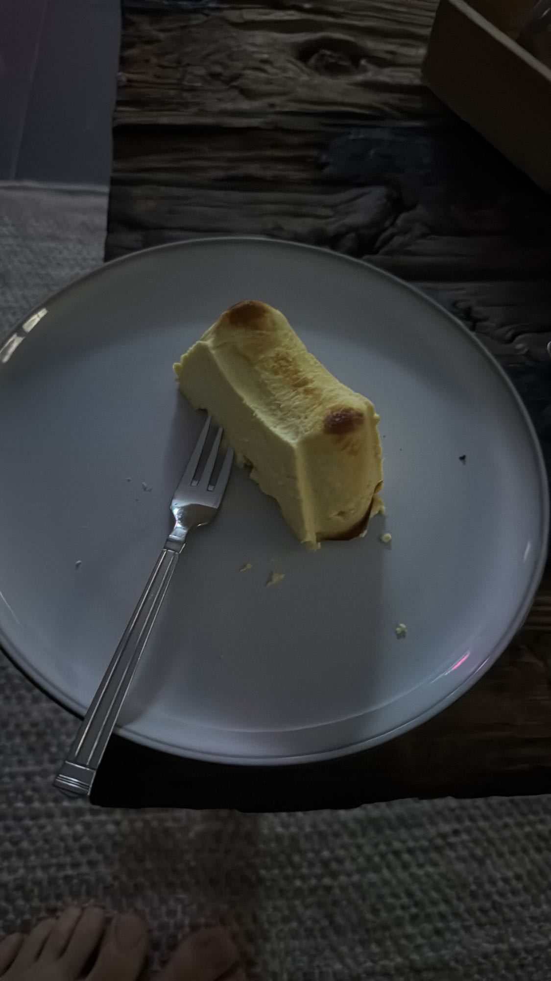 Ungesüßter Käsekuchenstück