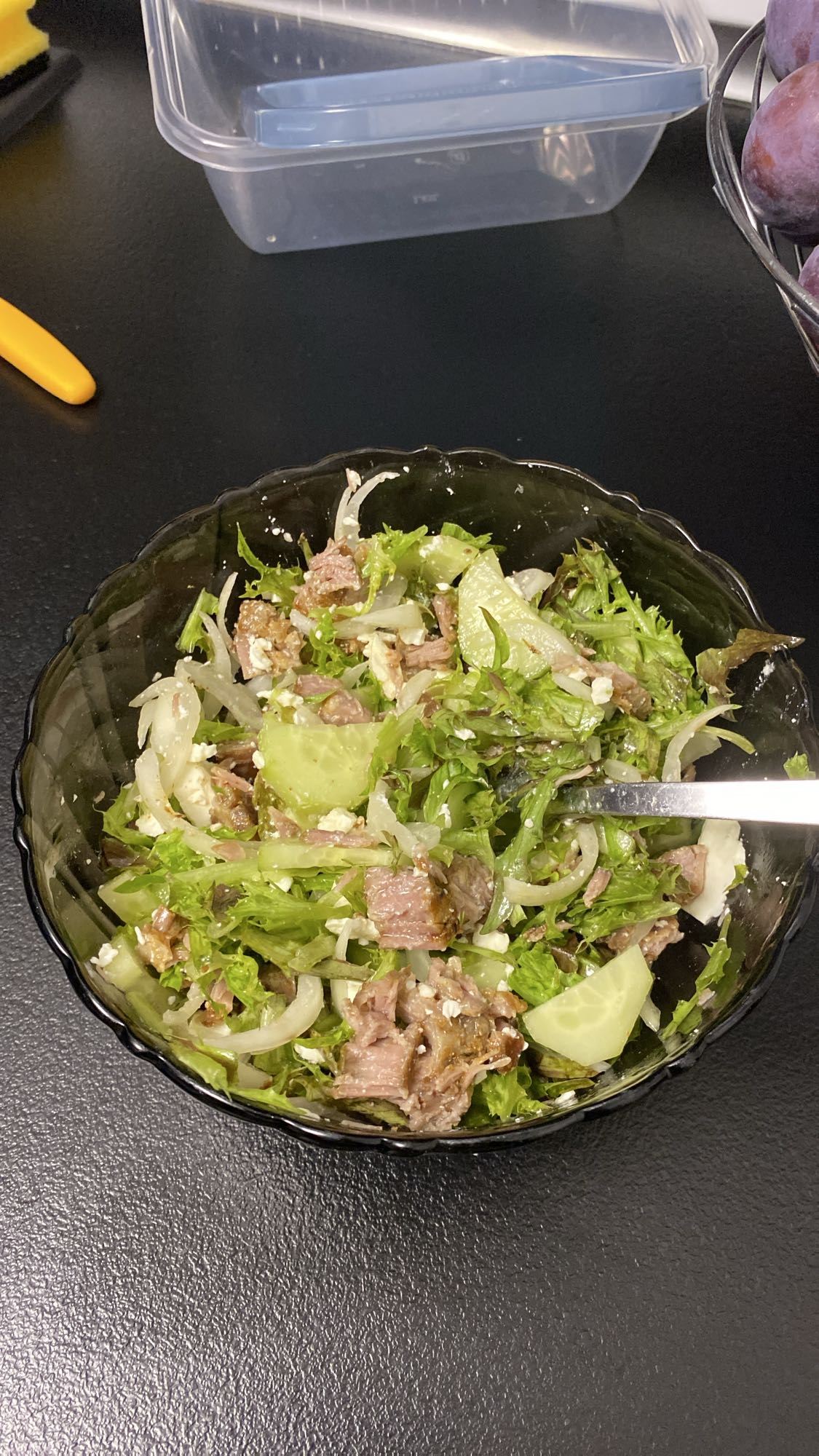 Salată cu vită și legume