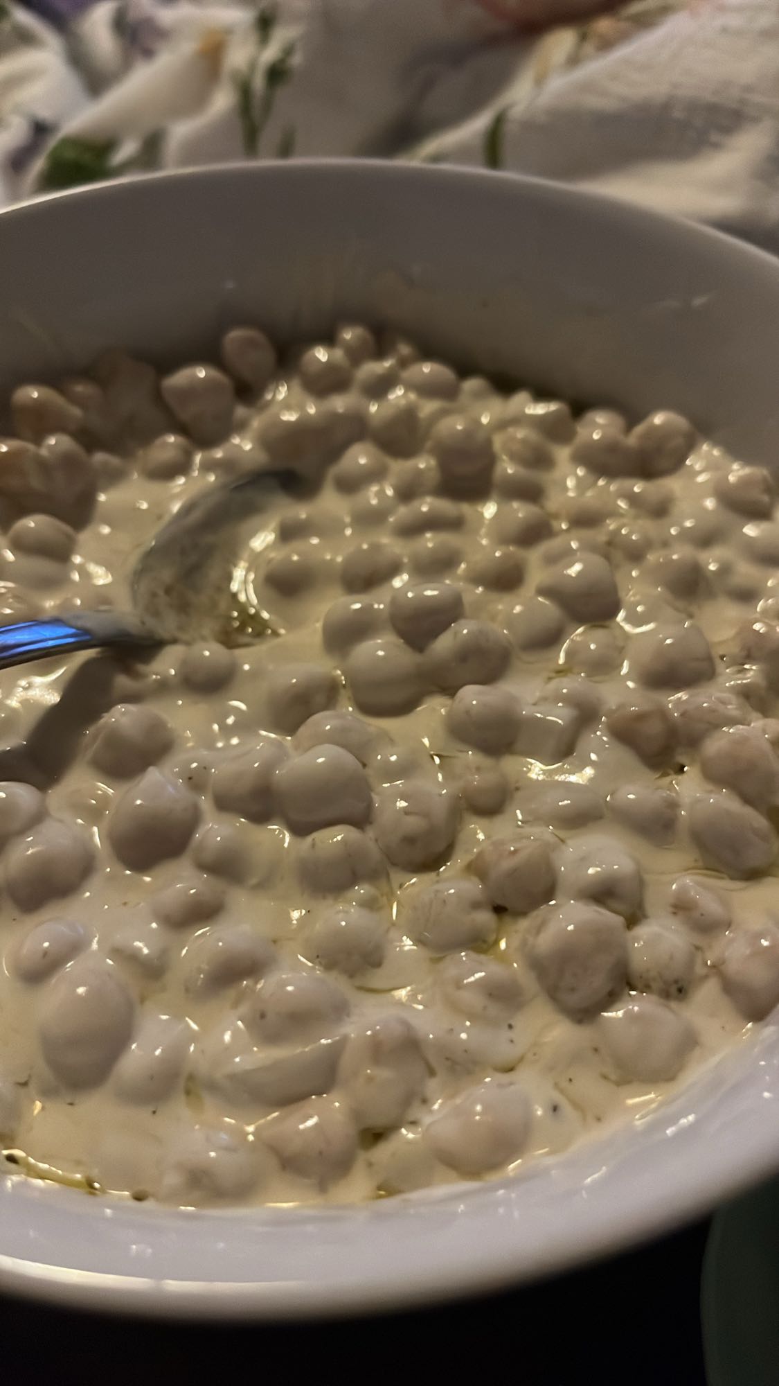 Yoğurtlu nohut salatası