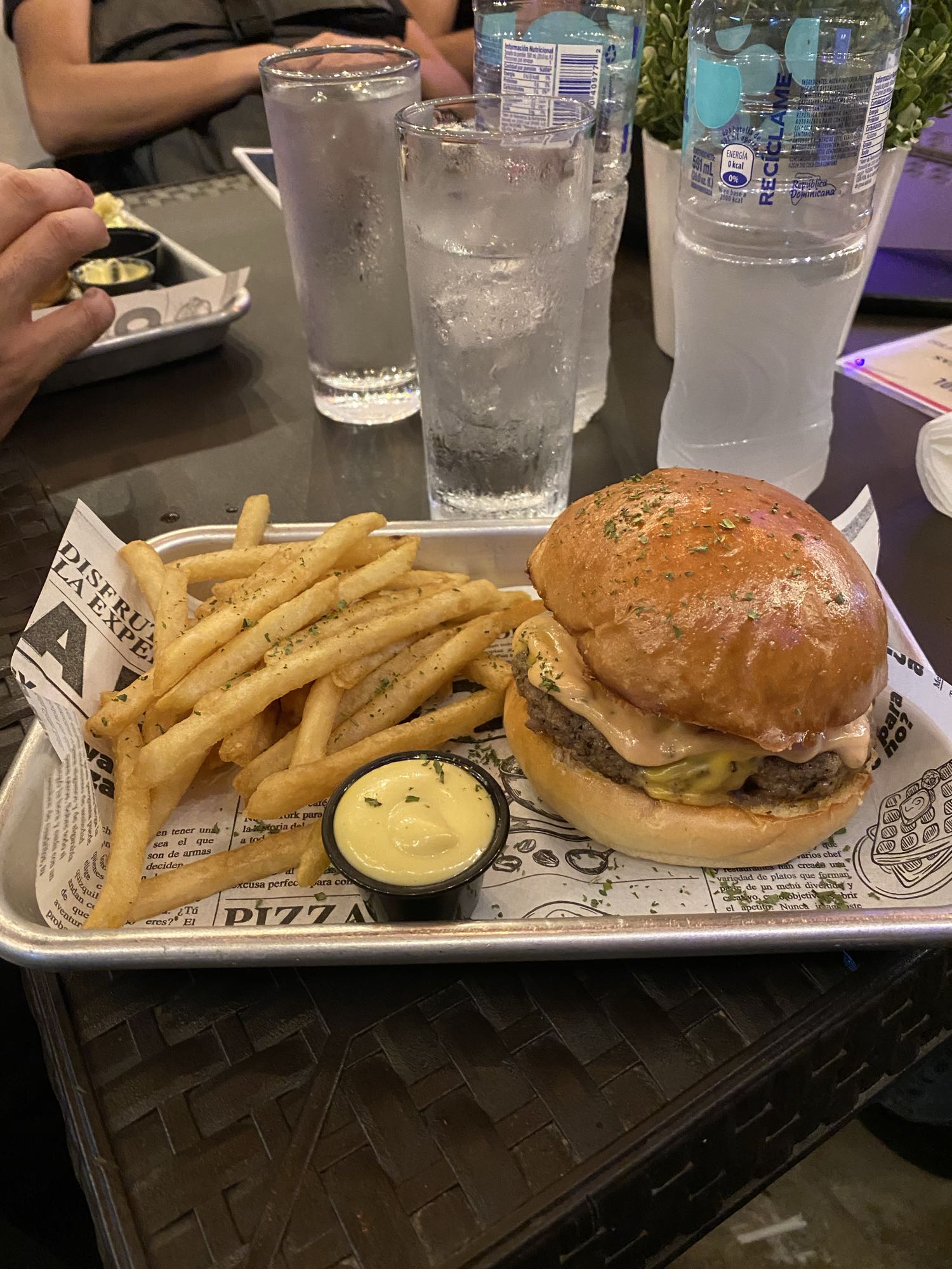 Hamburguesa con papas