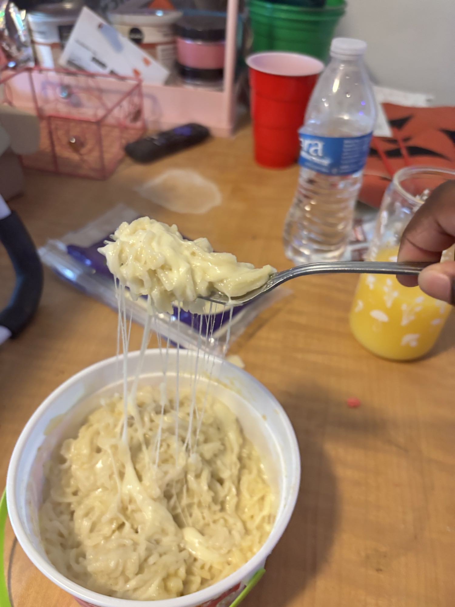 Cheesy instant noodles