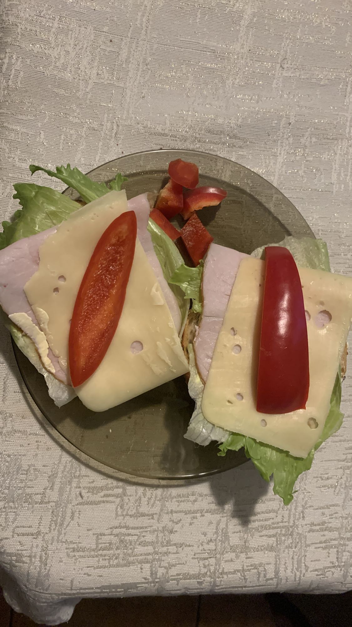 Kanapki z szynką i serem