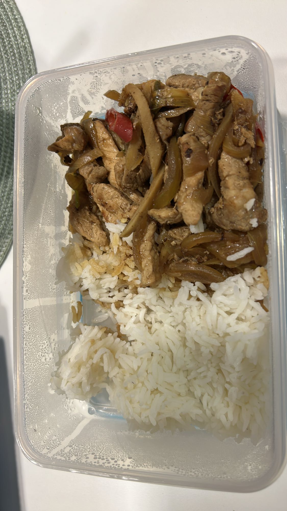 Kylling med ris og grønnsaker