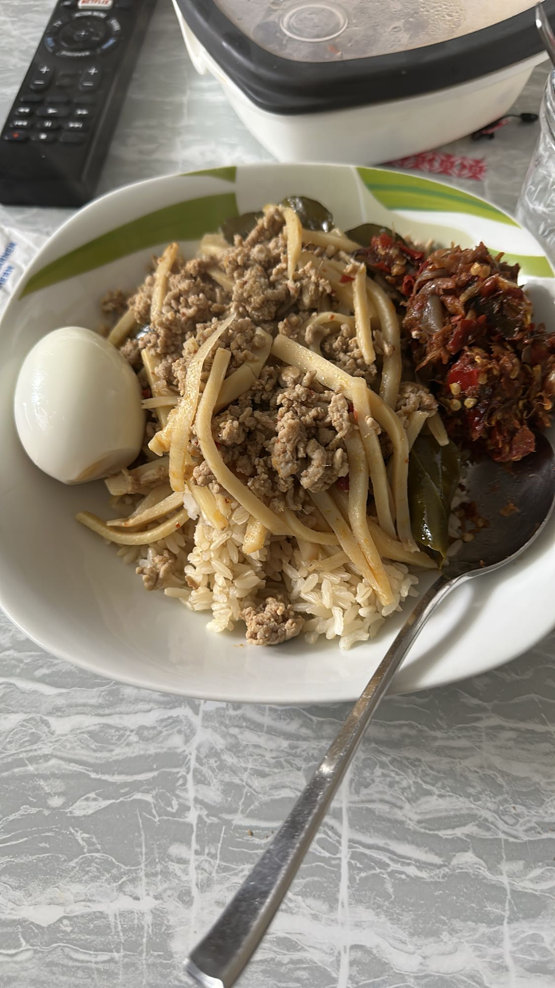 Rijst met gehakt en ei