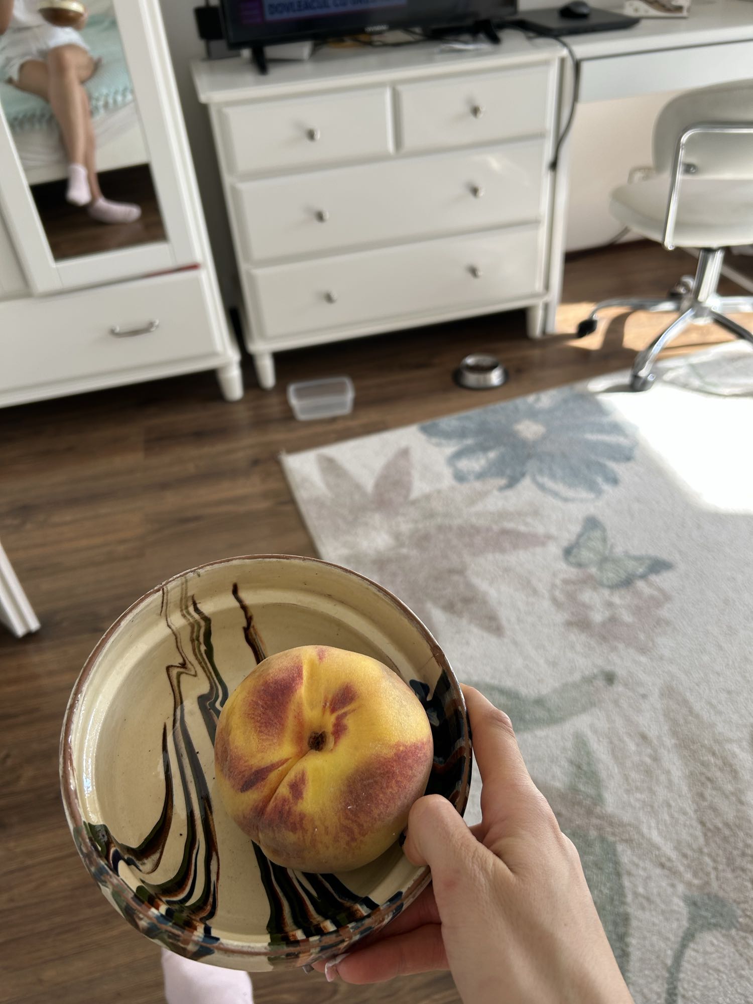 Piersică proaspătă