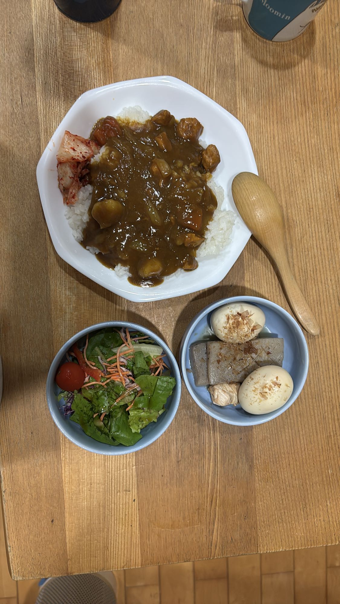 カレーライスと副菜