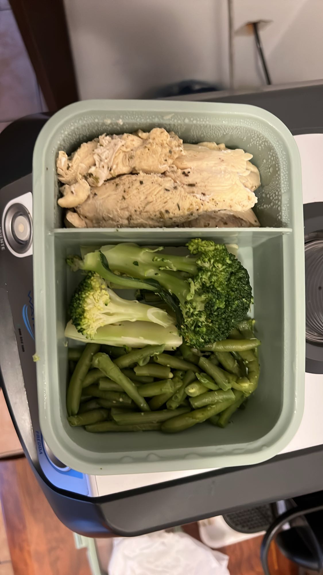 Tavuklu sebze tabağı