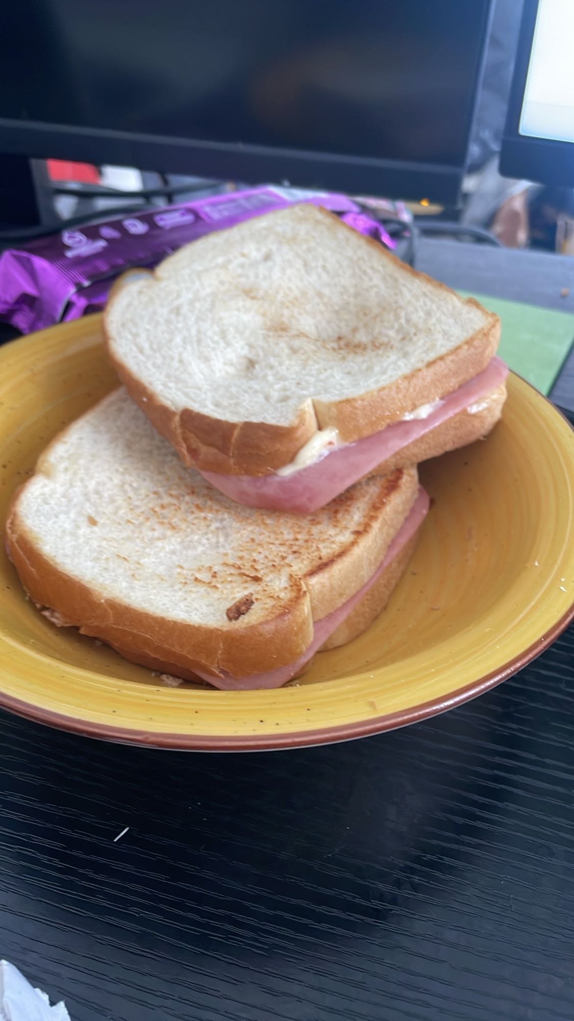 Sándwich de jamón