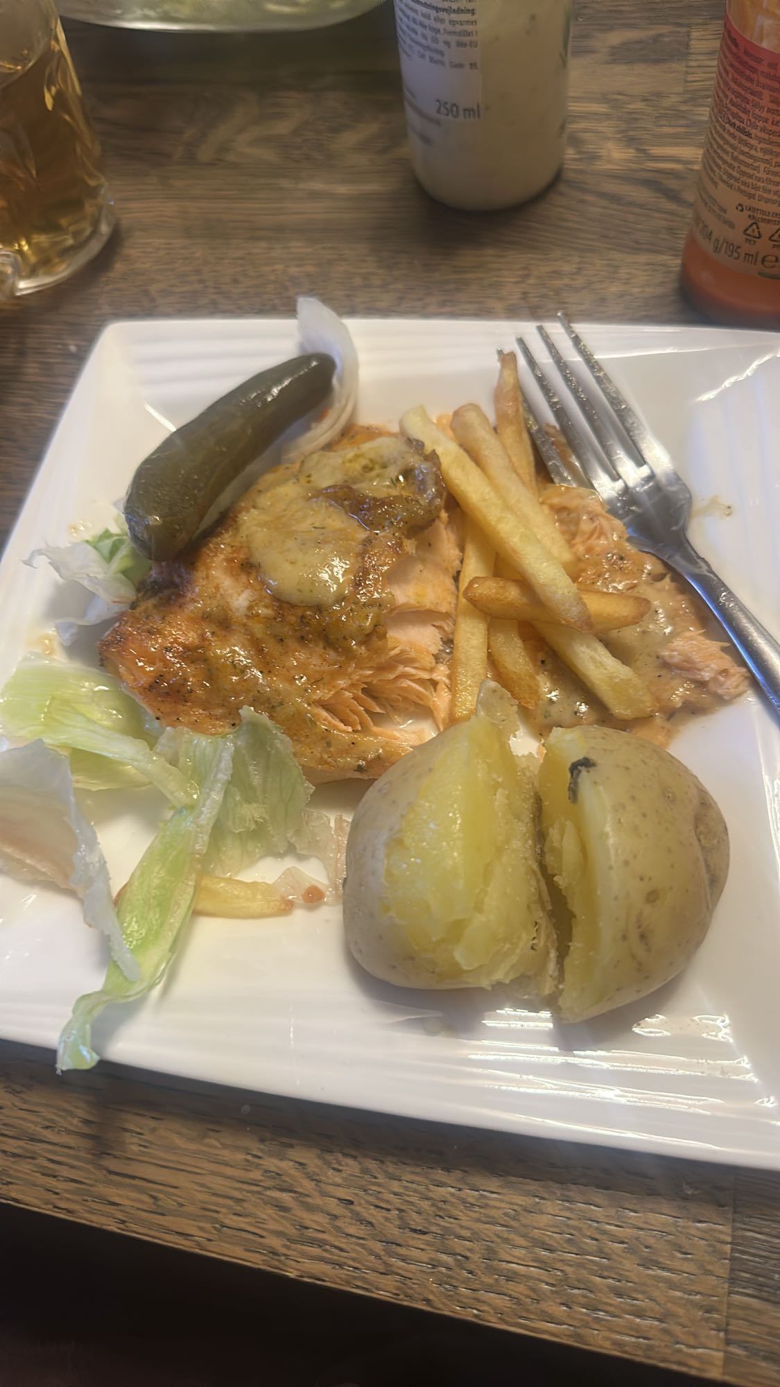 Lax med potatis och pommes