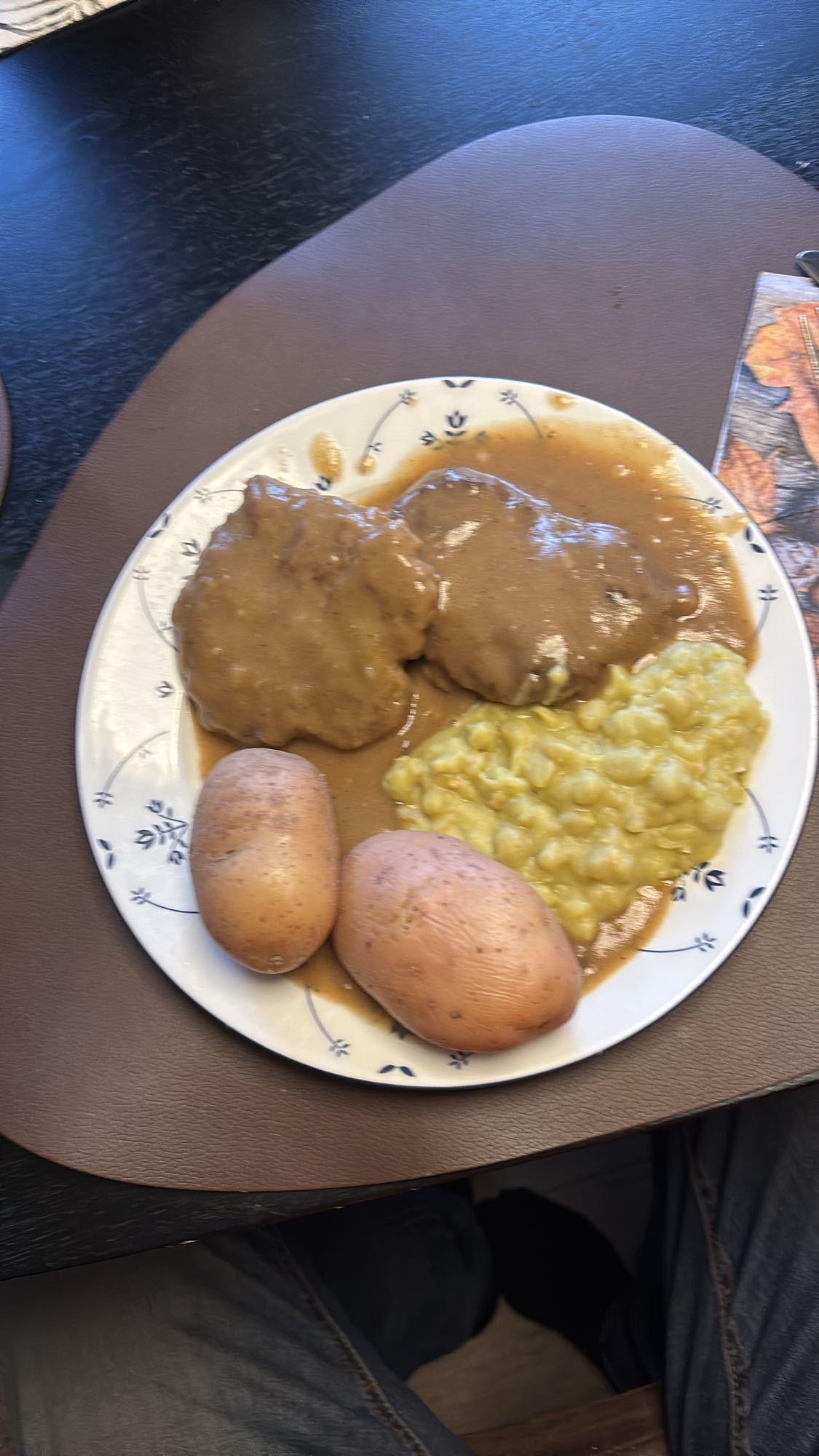 Kjøttkaker med potet og kålstuing