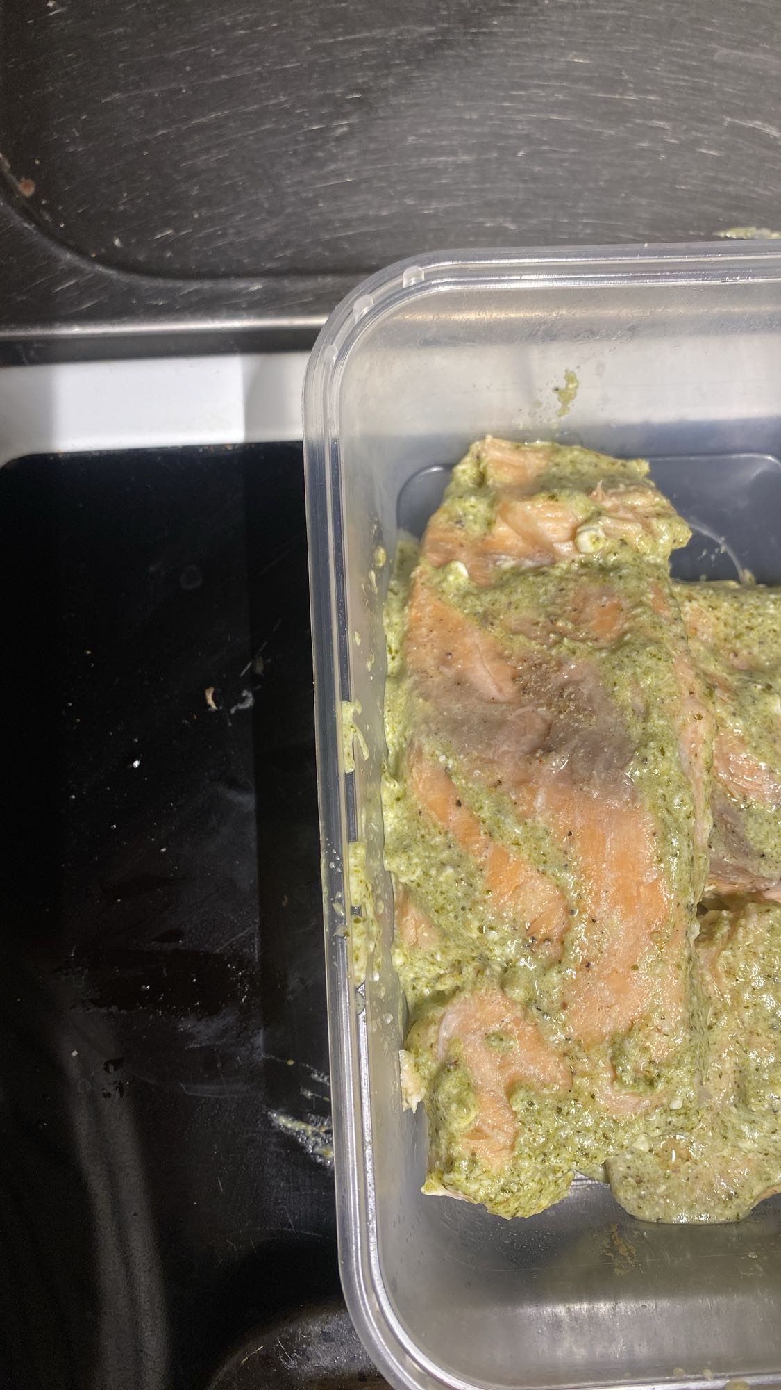 Lax med pestomarinad