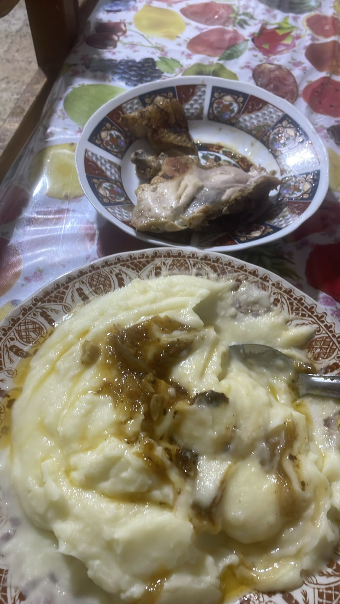 Chicken with mashed potatoes