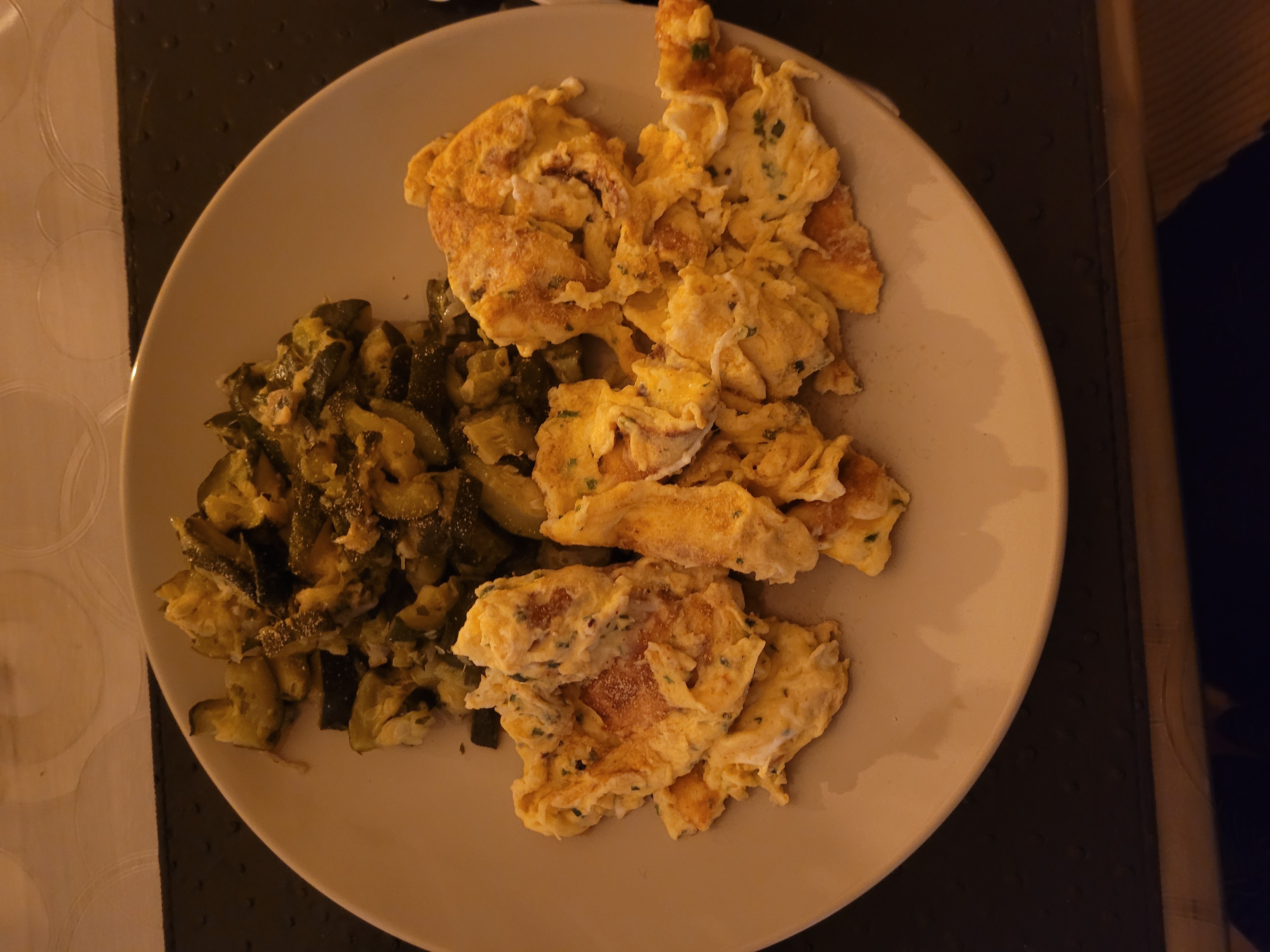 Omelette et courgettes