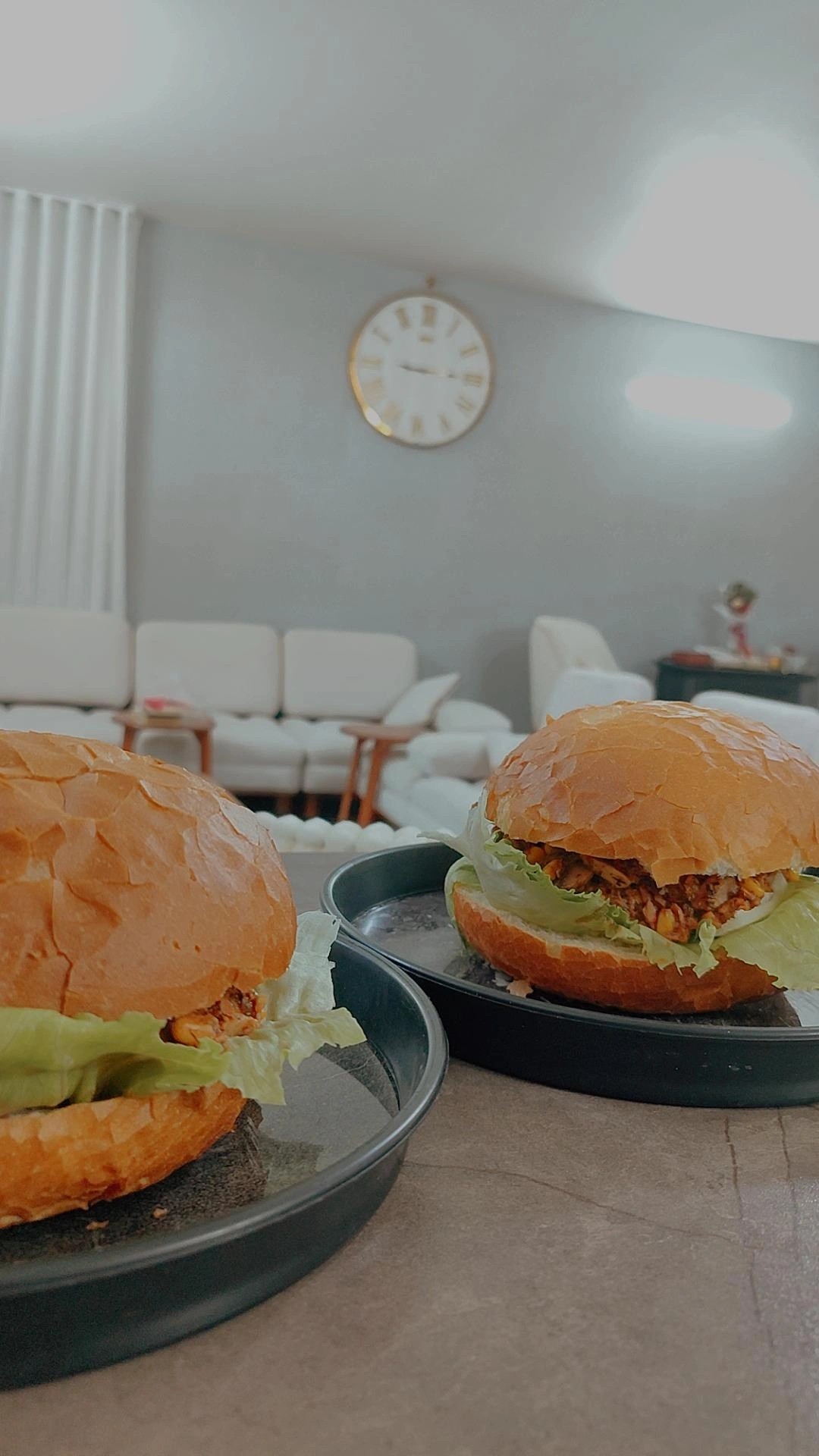 Chicken Lettuce Burger