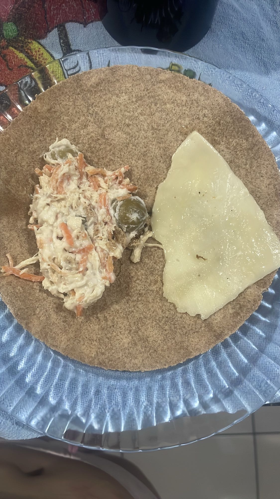 Wrap de frango e queijo