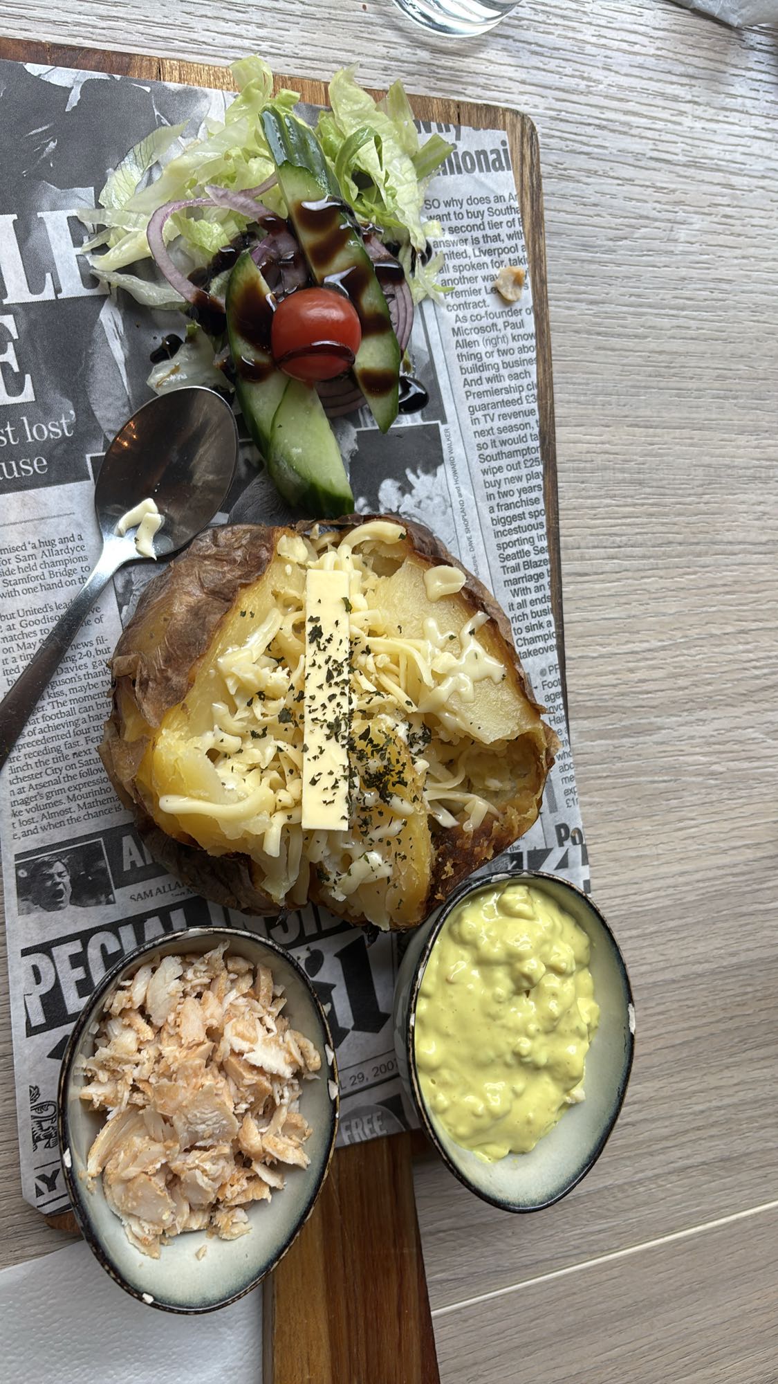 Bakad potatis med lax