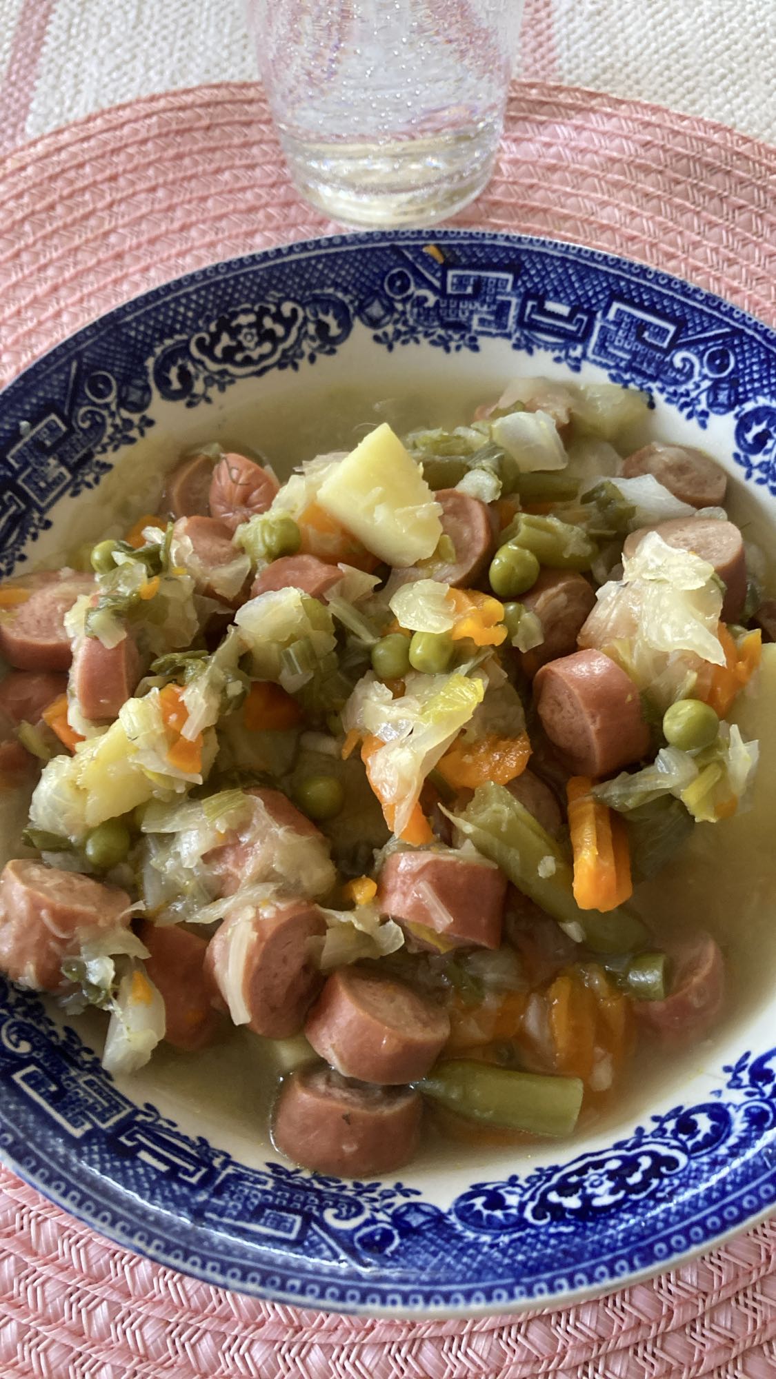 Korvgryta med grönsaker