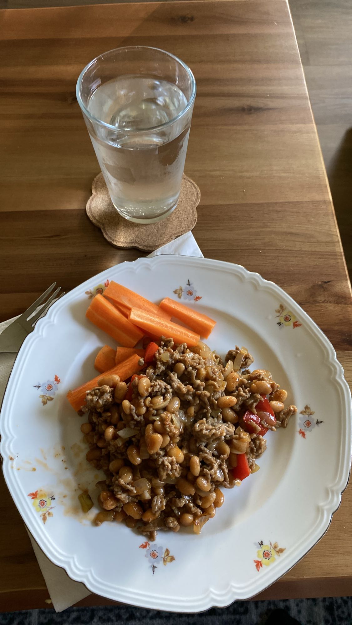 Köttfärs med bönor och morötter