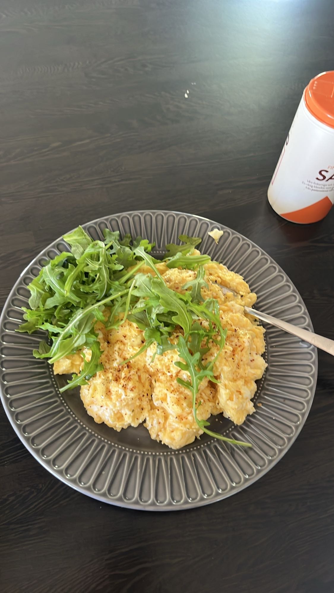 Äggröra med ruccola