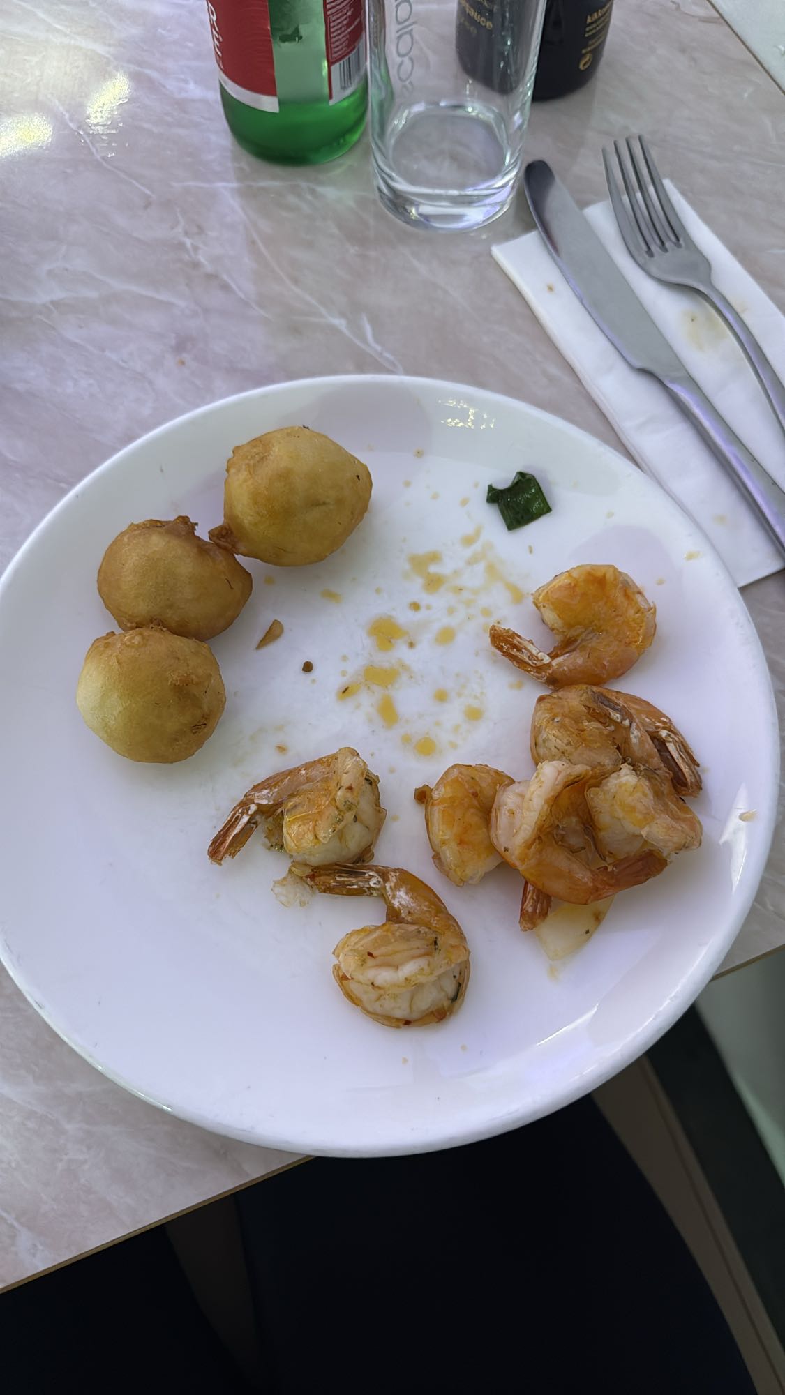 Creveți și bile prăjite