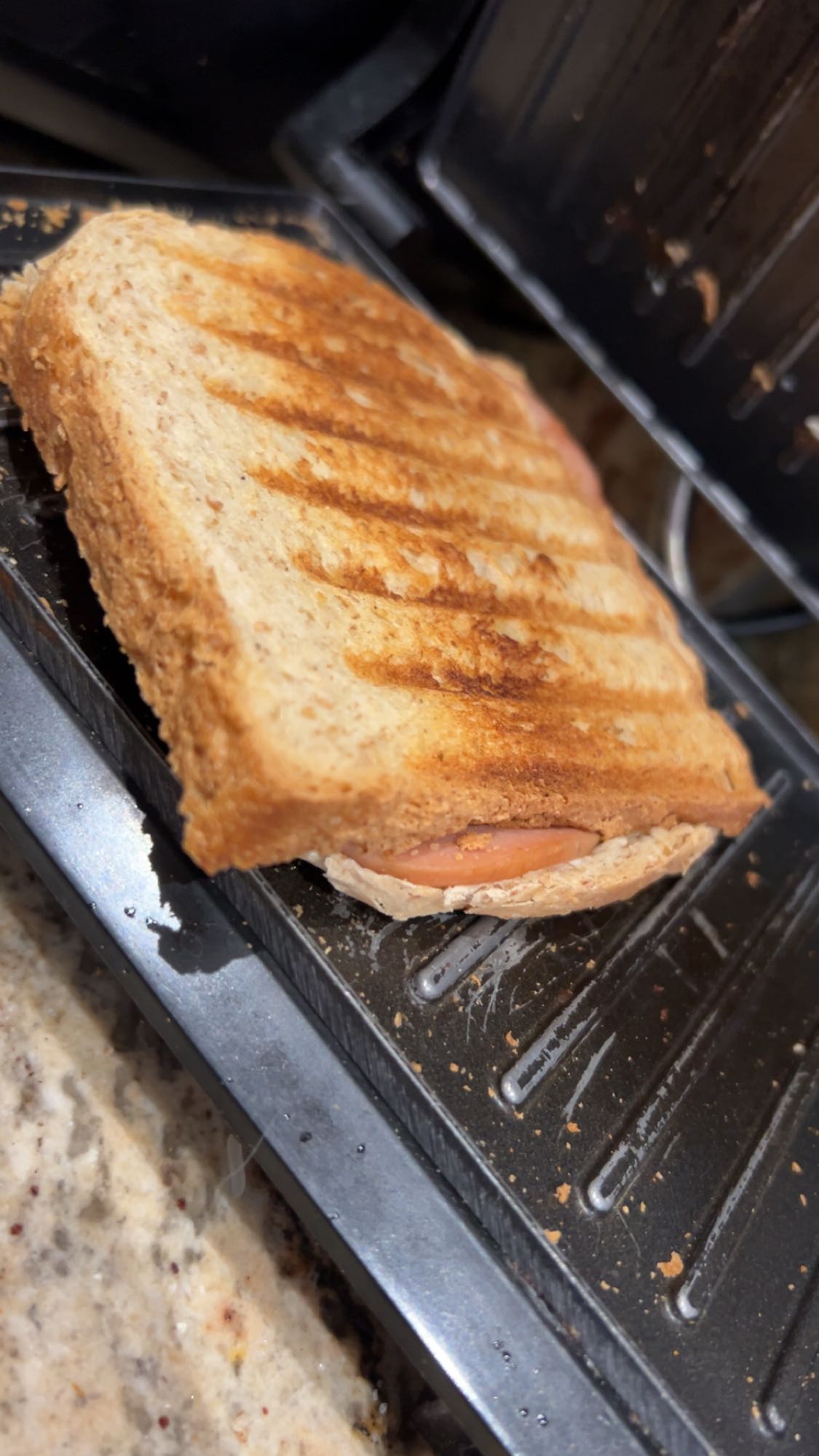 Sandwich grillé jambon