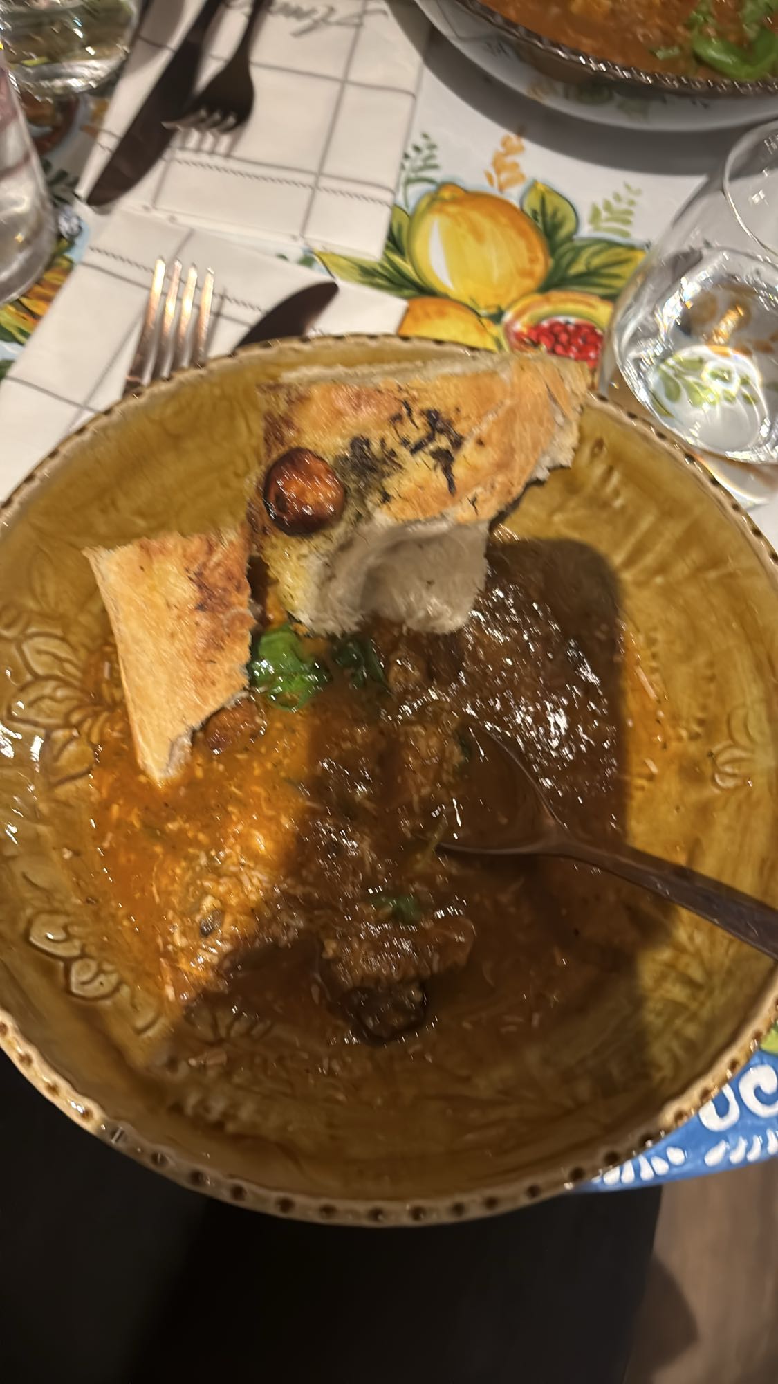 köttgryta med bröd