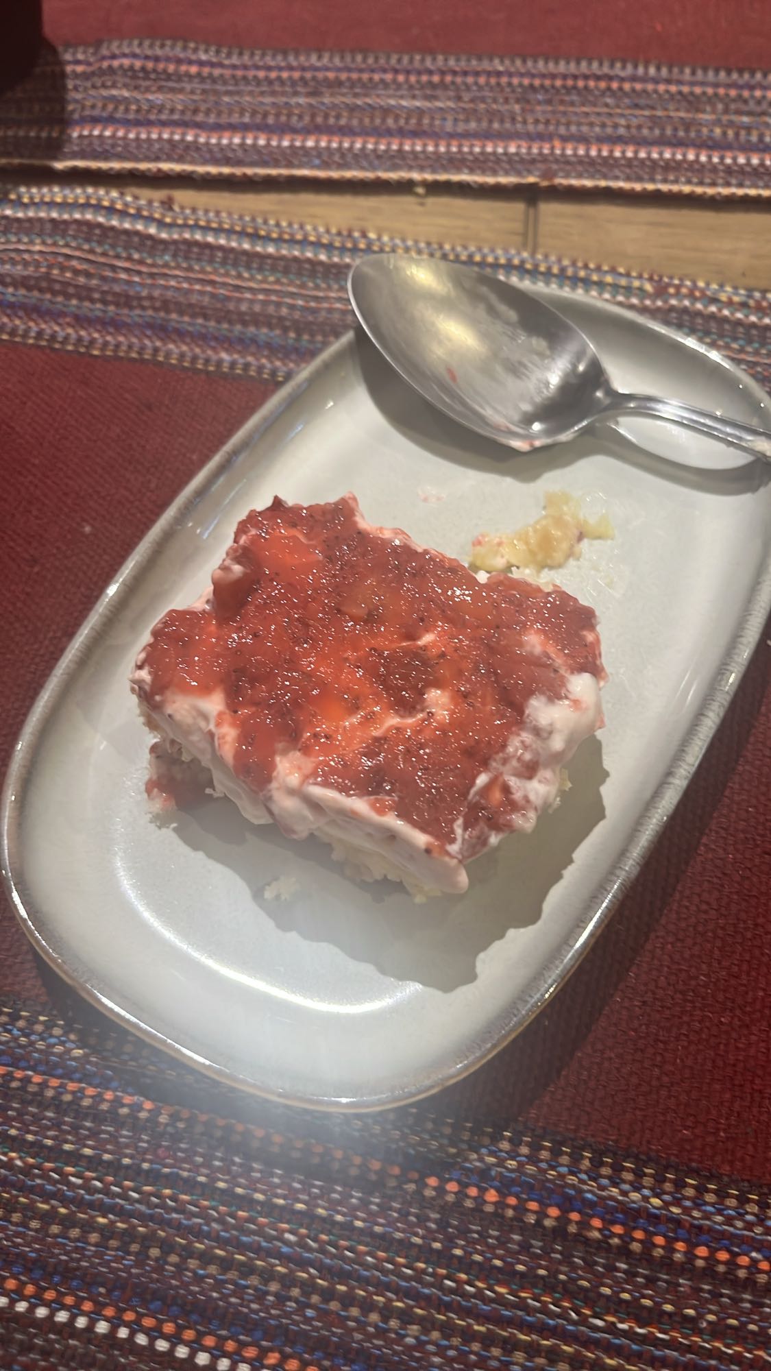 pastel de fresa frío