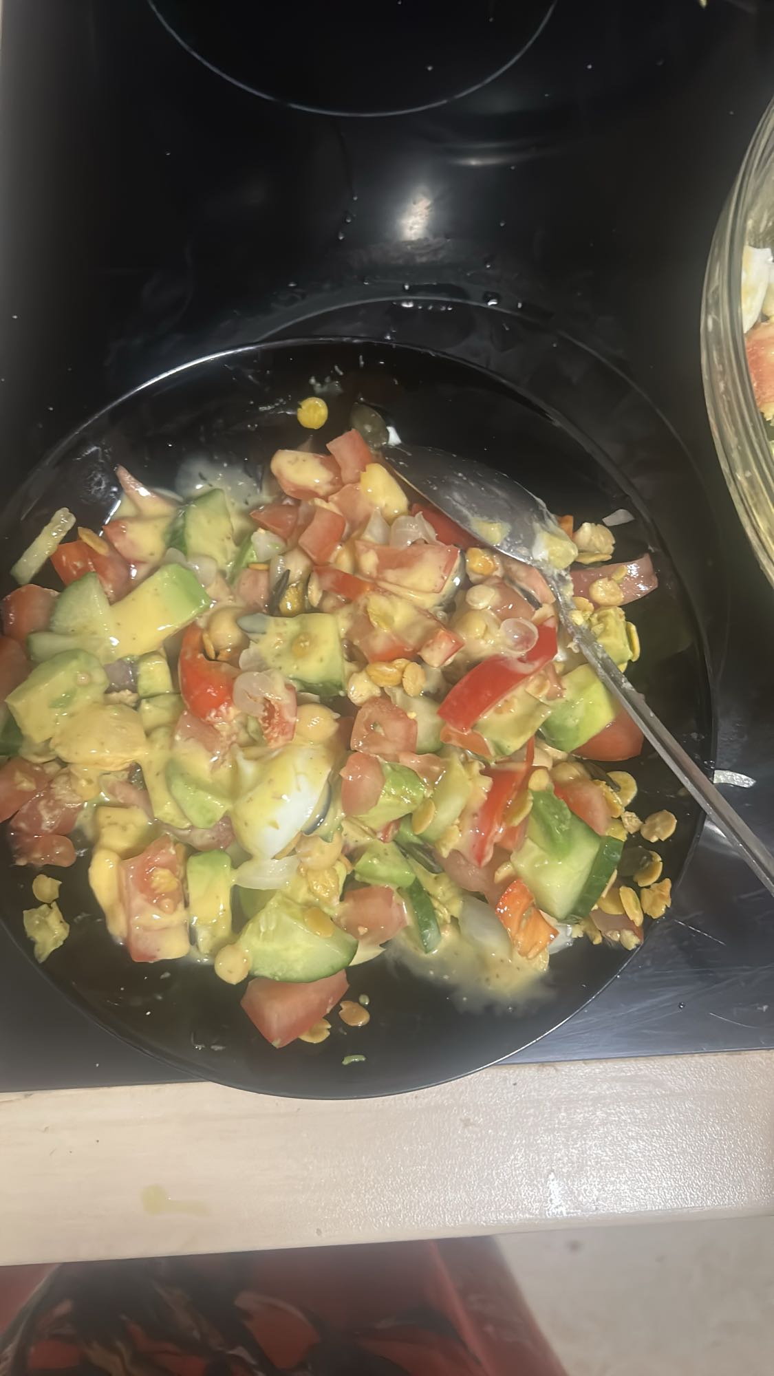 Gemischter Avocado-Salat