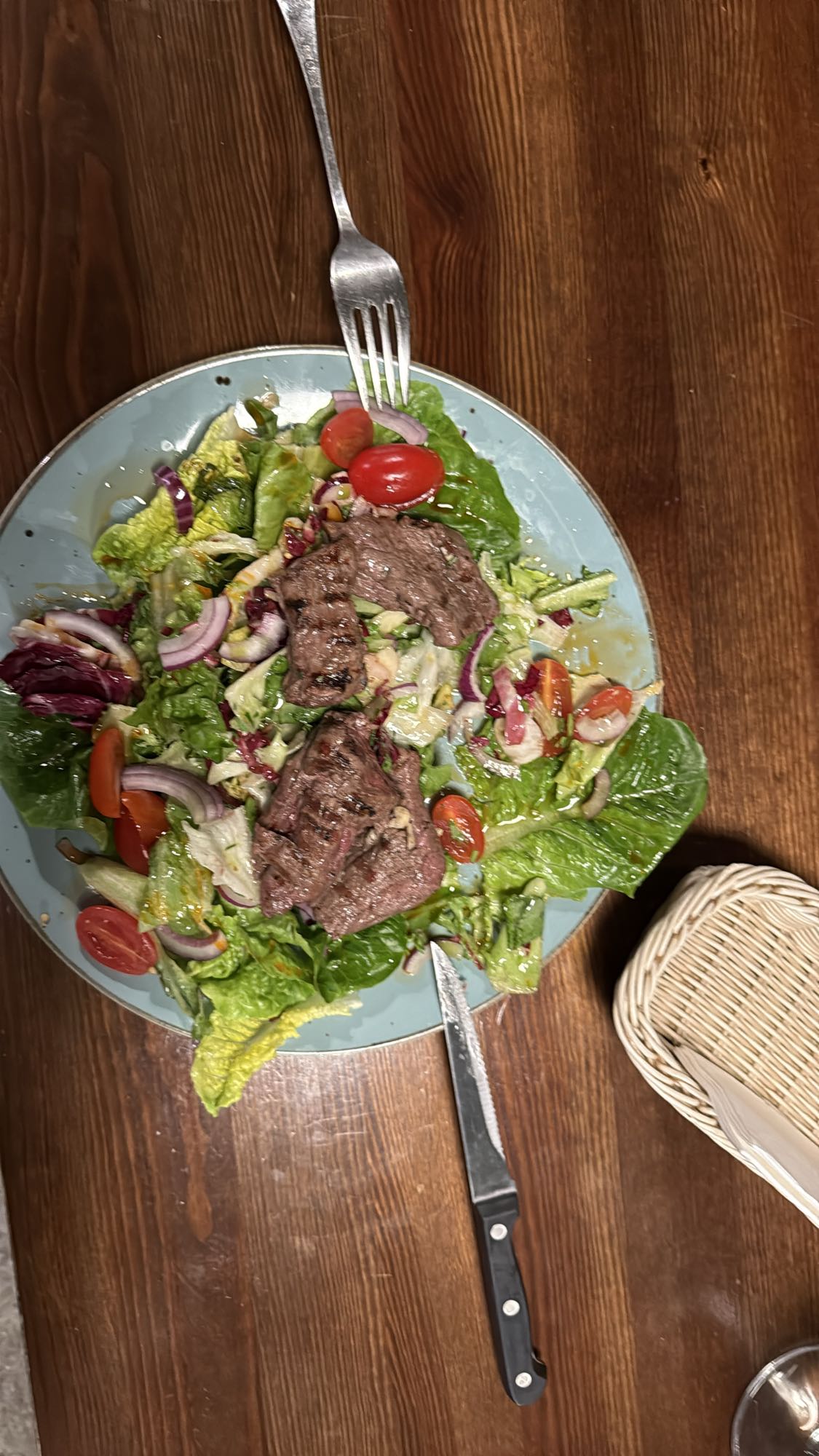 Sałatka z wołowiną