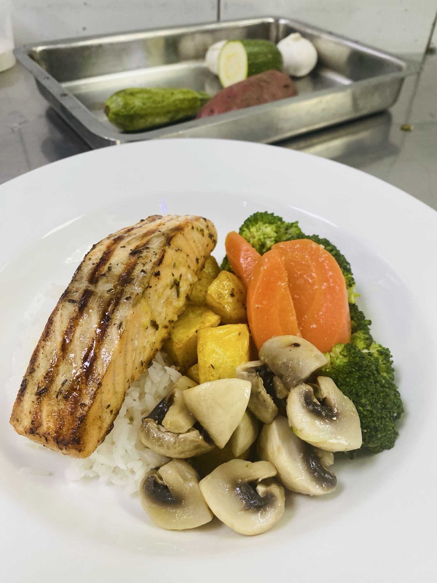 Grilled Salmon Veggie Bowl