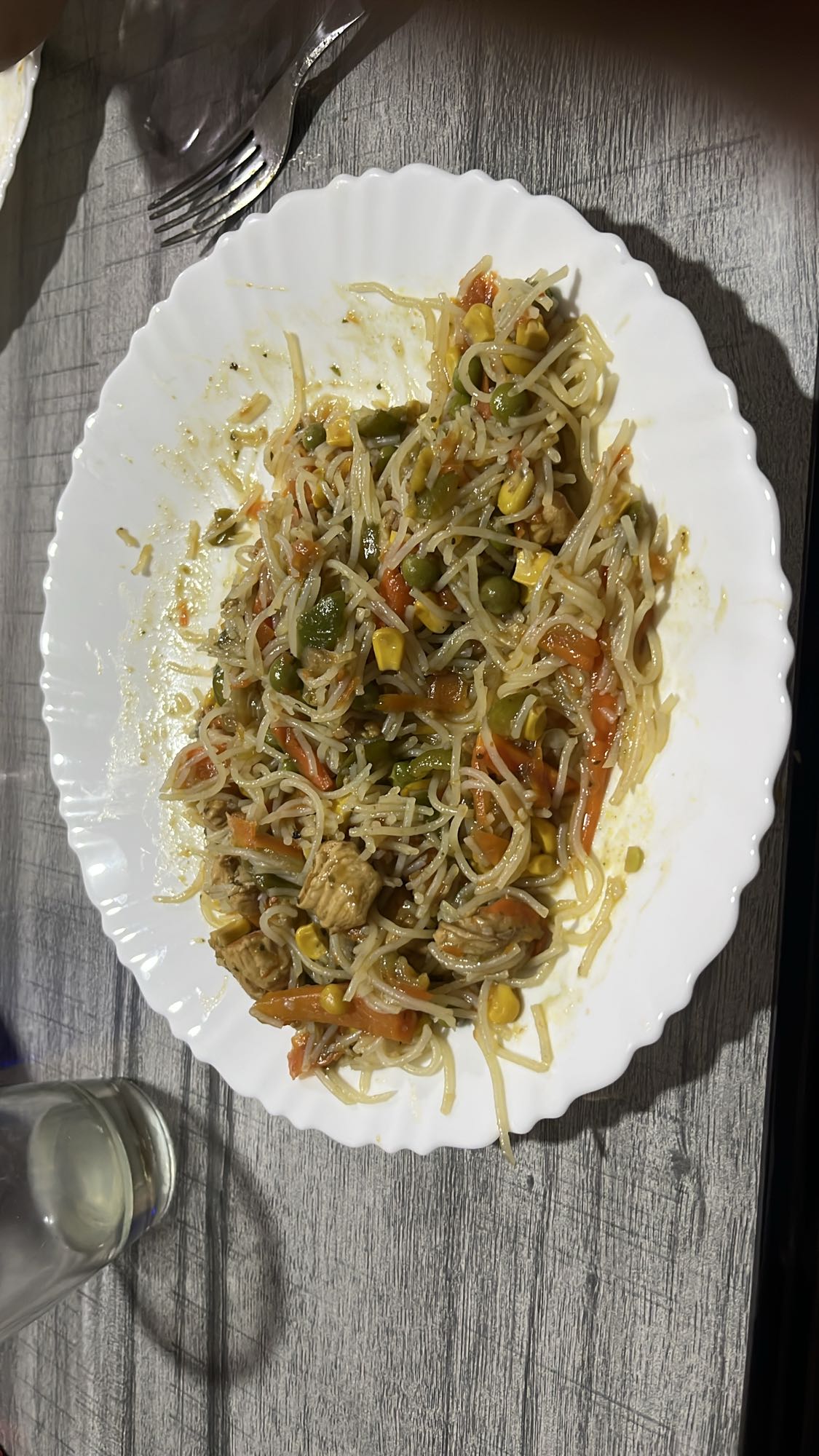 Fideos salteados con verduras