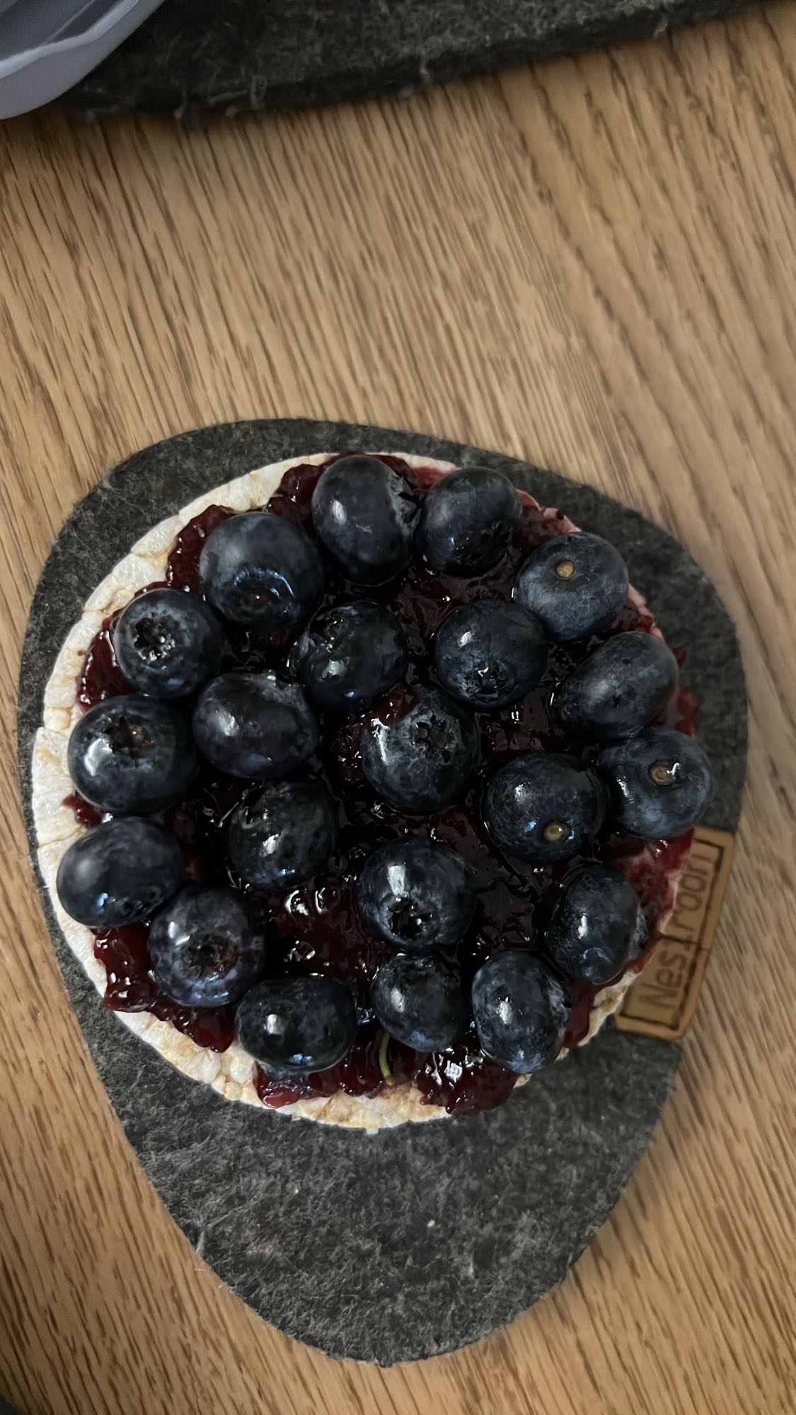 Pirinç patlağı yaban mersini reçelli