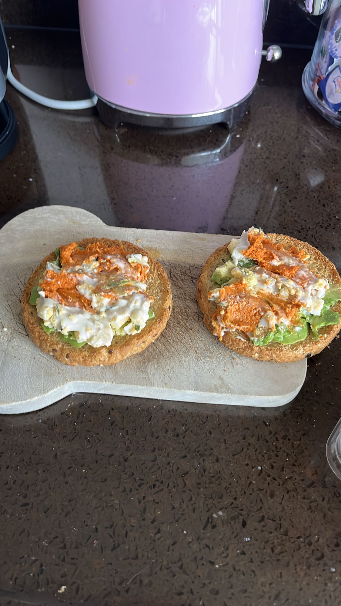 Avocado toast met ei