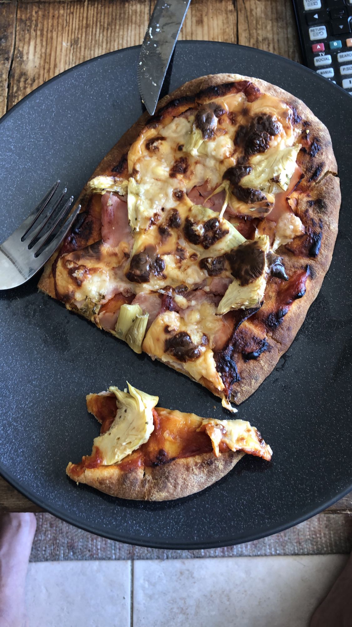 Pizza jambon artichaut