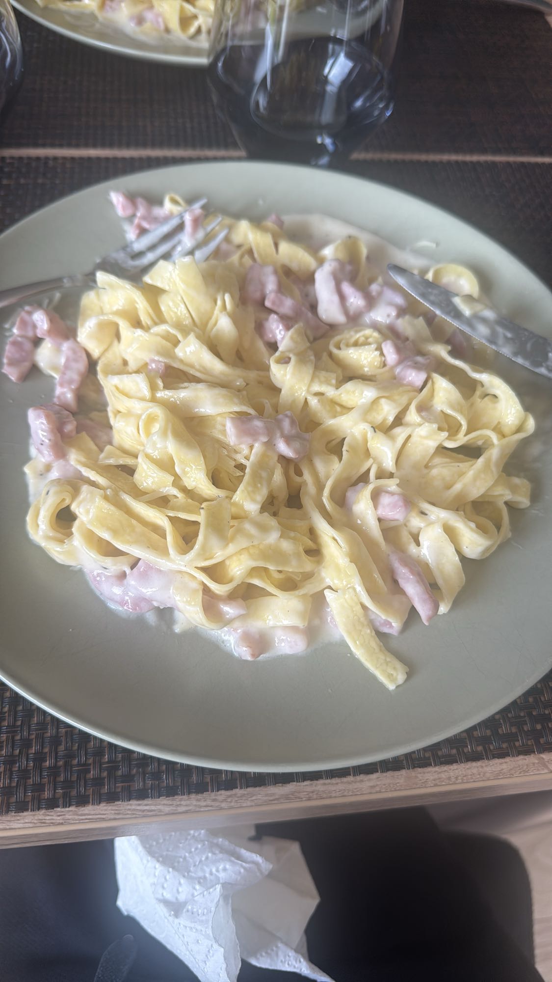 Tagliatelles à la crème et jambon