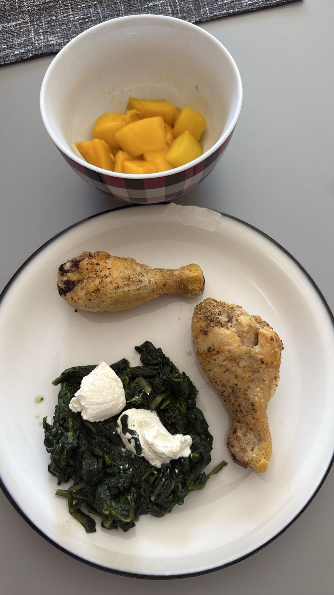 Pui cu spanac și mango